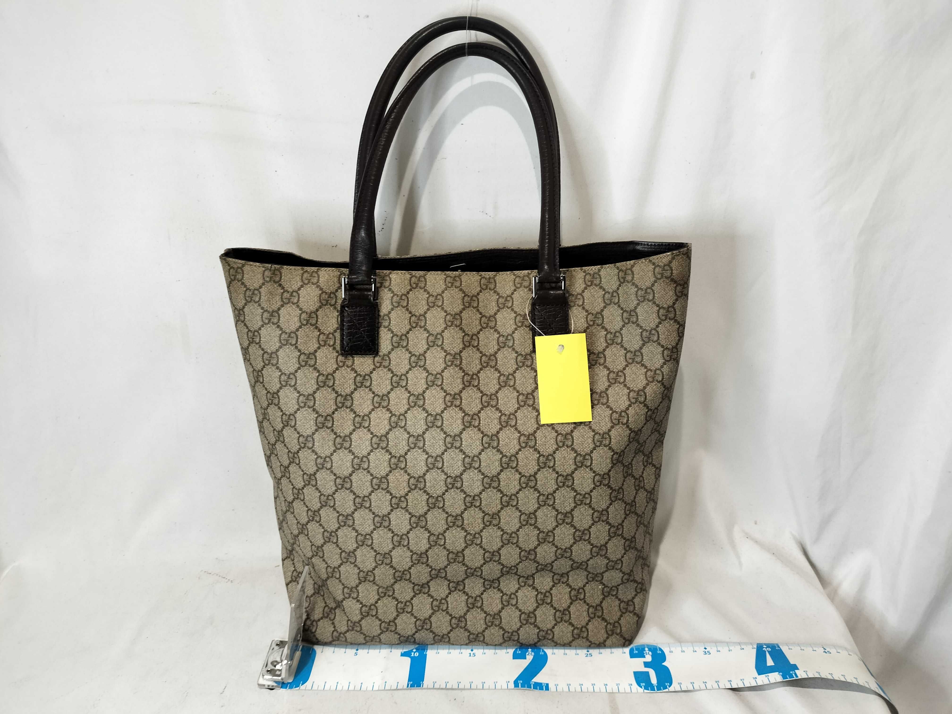 GG Supreme Tote Handbag — view 3