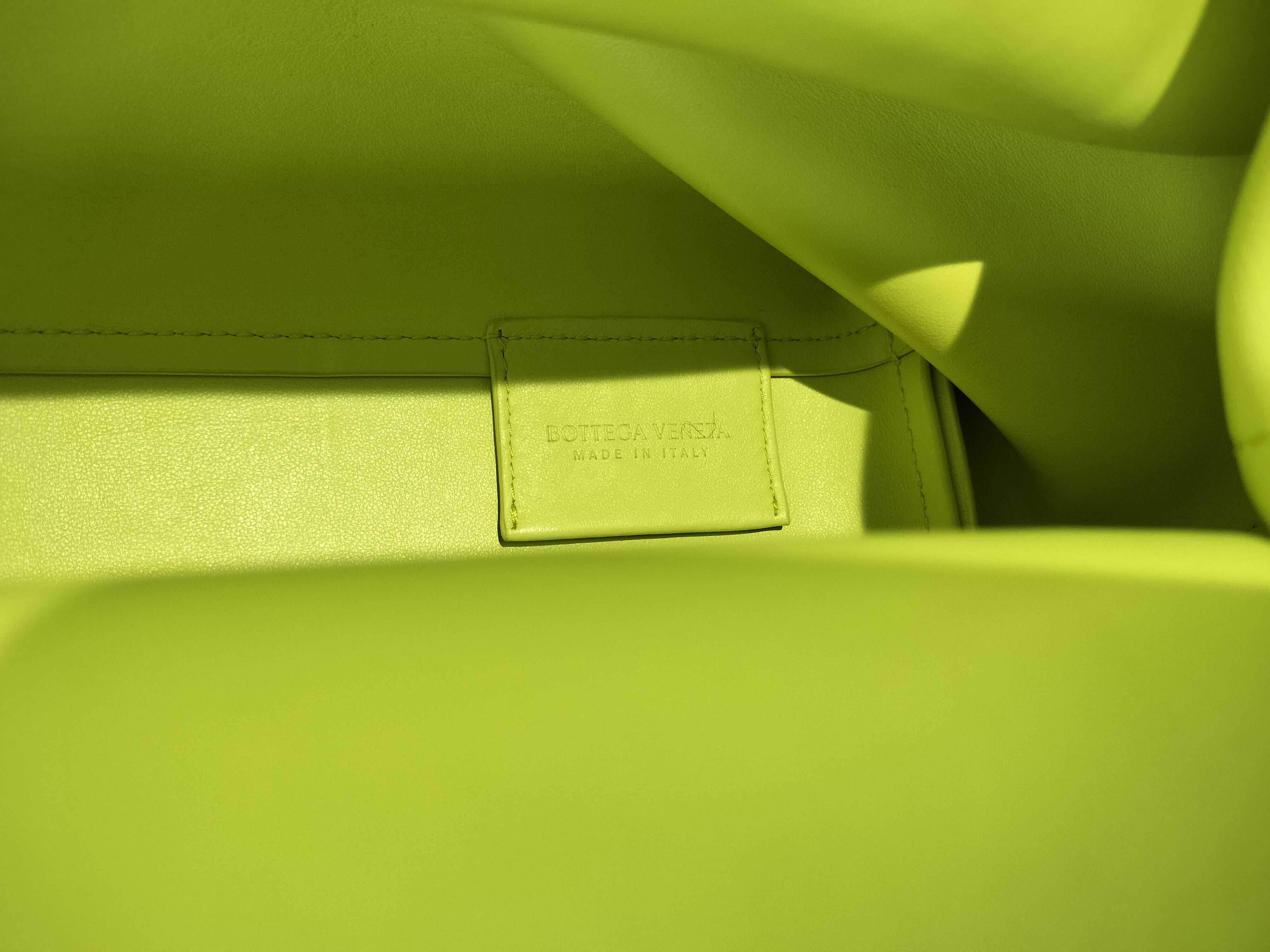 Point Lime Yellow Shoulder Bag — view 10