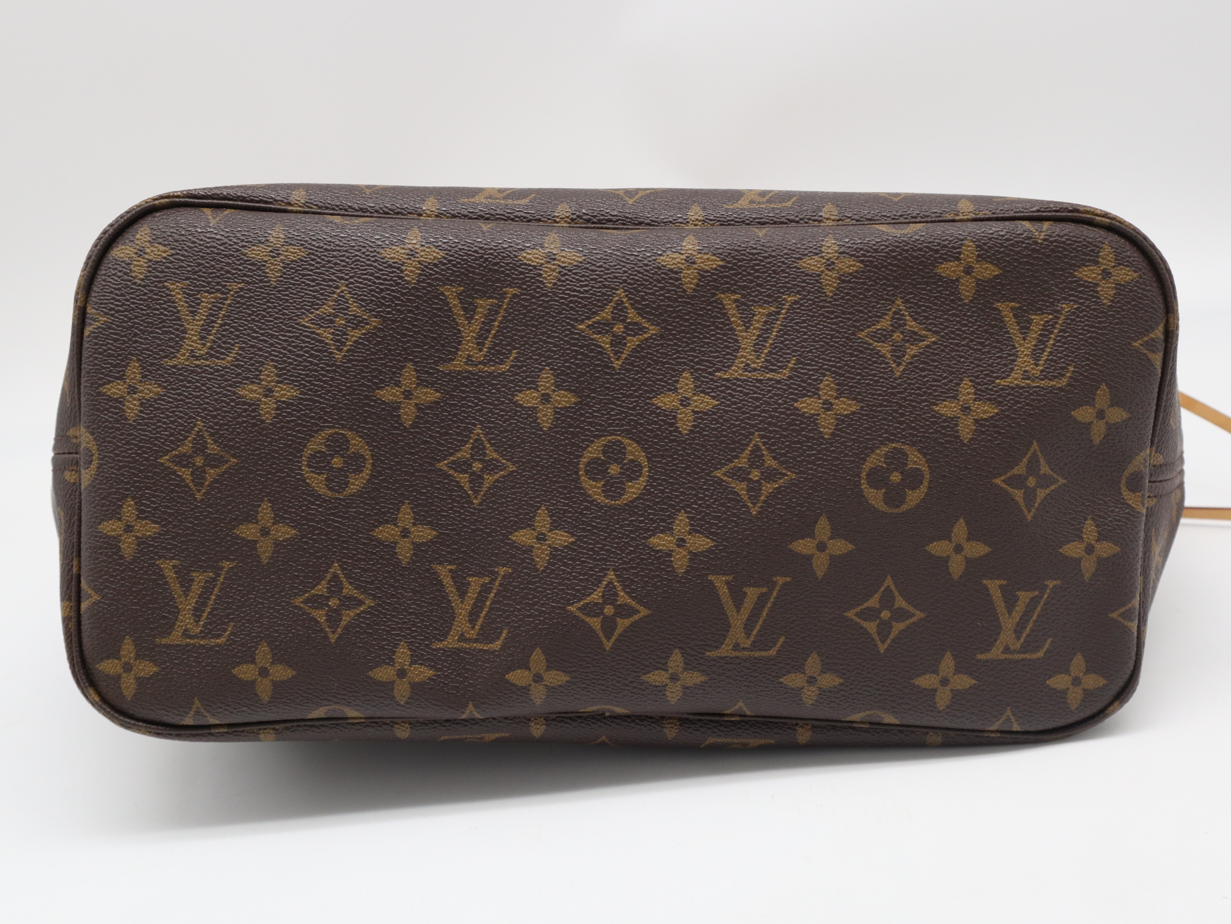 M40995 Monogram Neverfull MM Tote Bag with Dust Bag — view 5