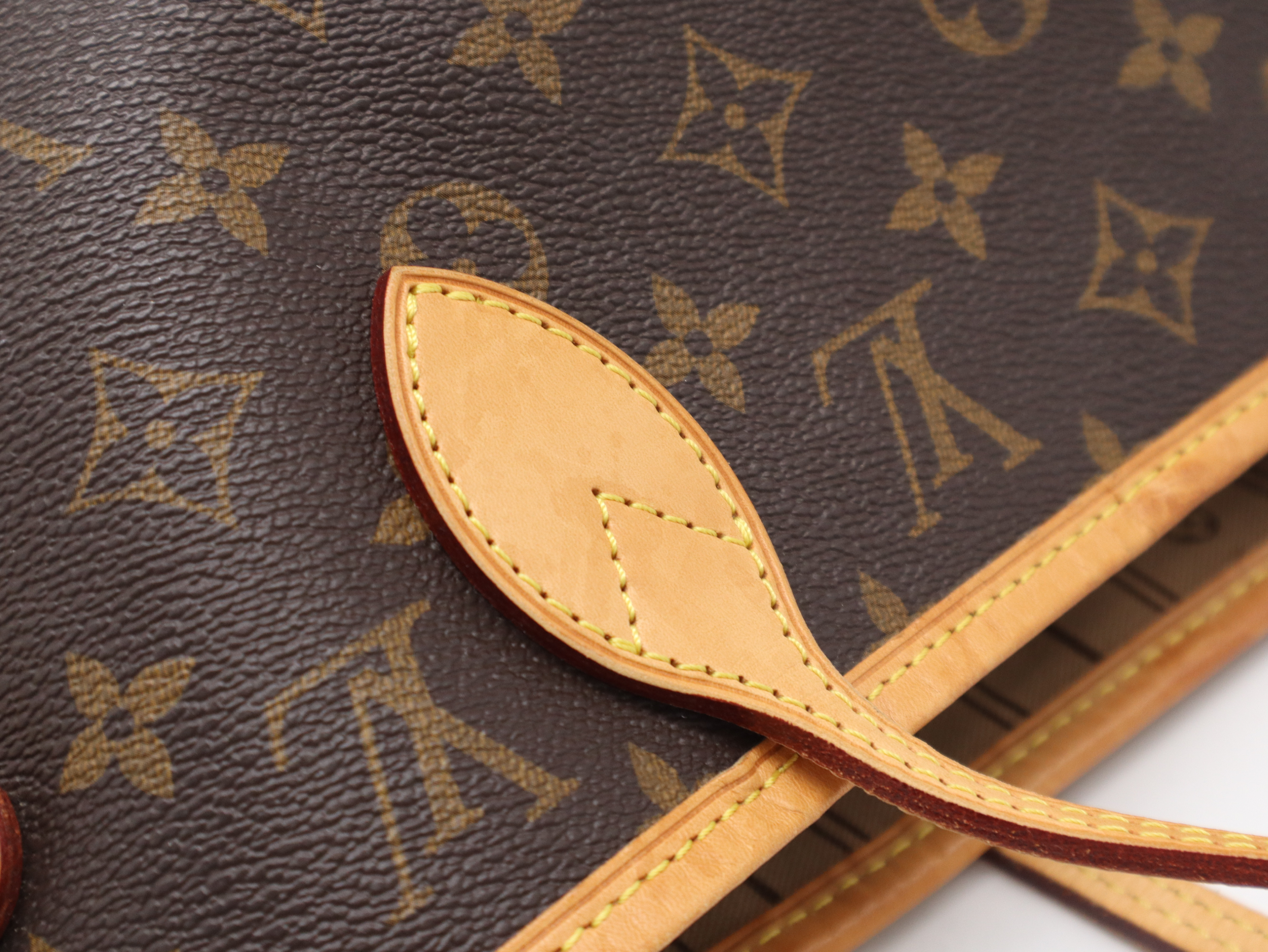 M40995 Monogram Neverfull MM Tote Bag with Dust Bag — view 7