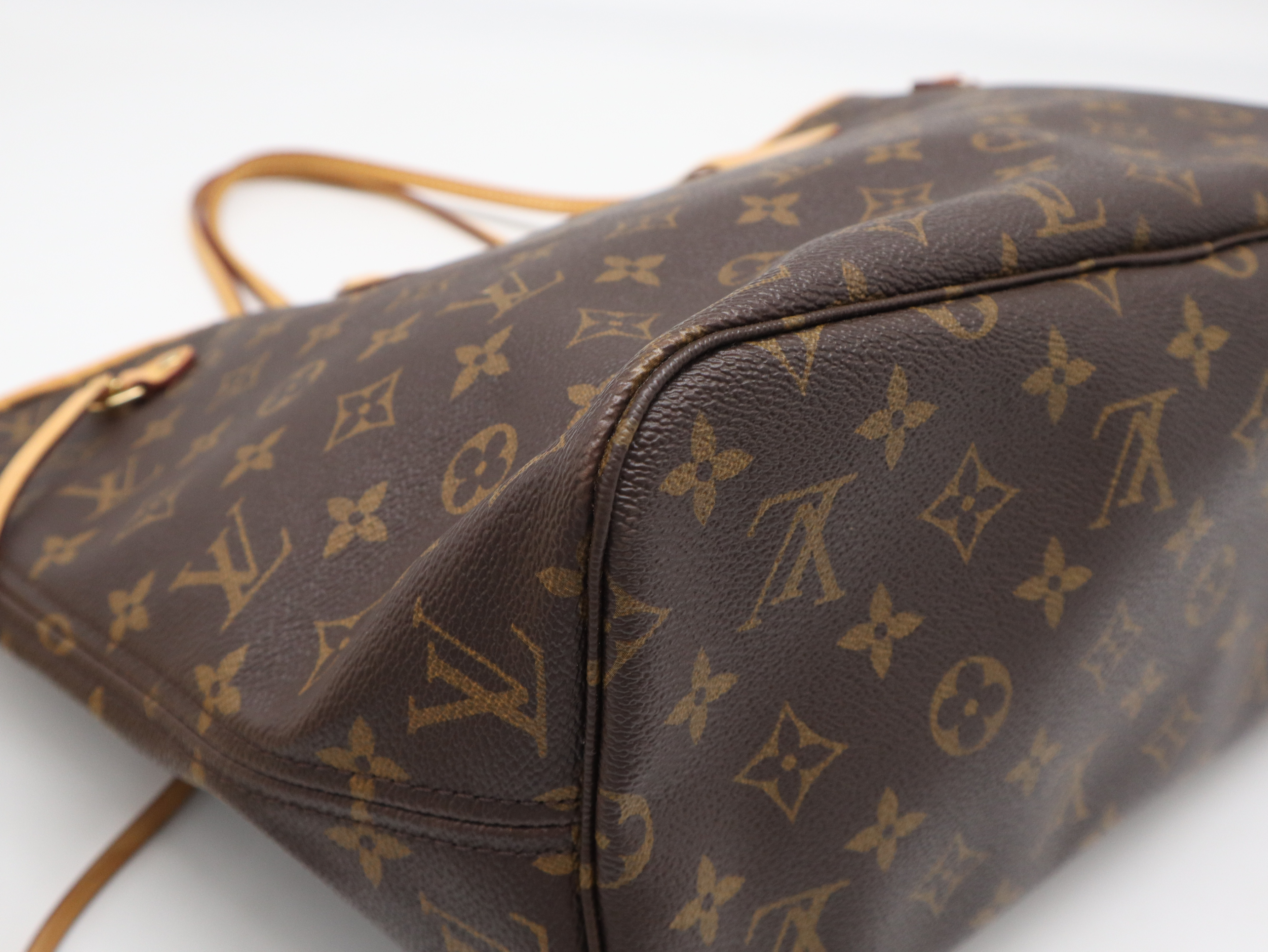 M40995 Monogram Neverfull MM Tote Bag with Dust Bag — view 9