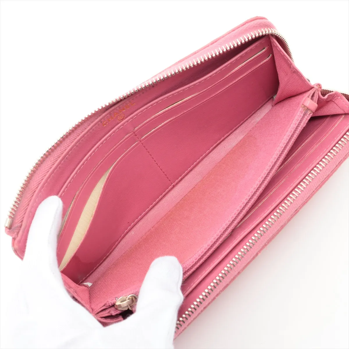 Matelassé Lambskin Long Wallet, Pink with Gold Hardware, 17896801 — view 5