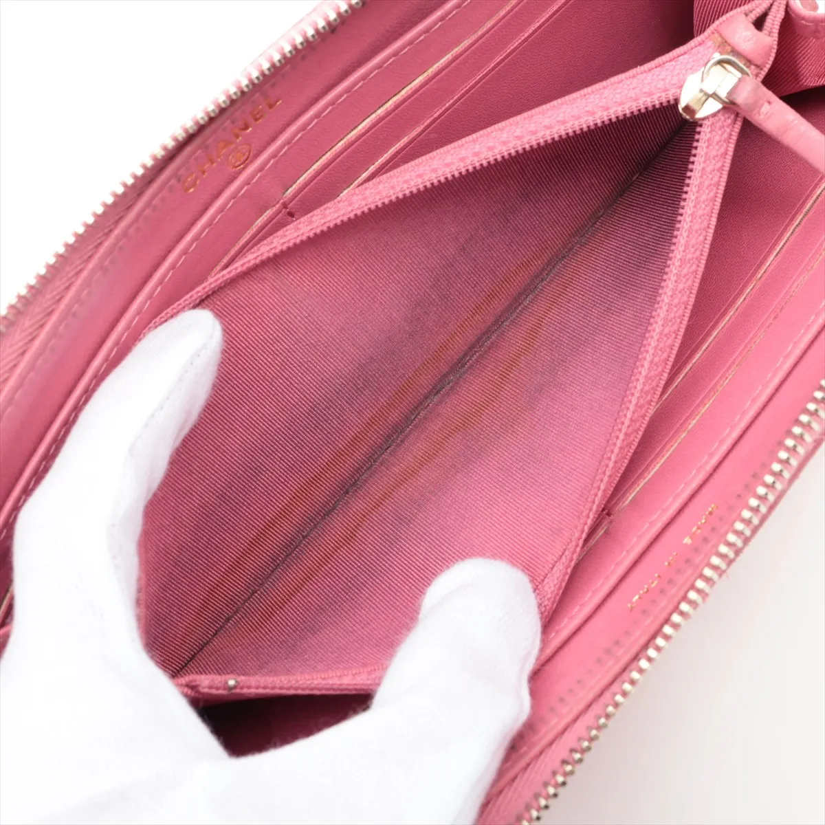 Matelassé Lambskin Long Wallet, Pink with Gold Hardware, 17896801 — view 8