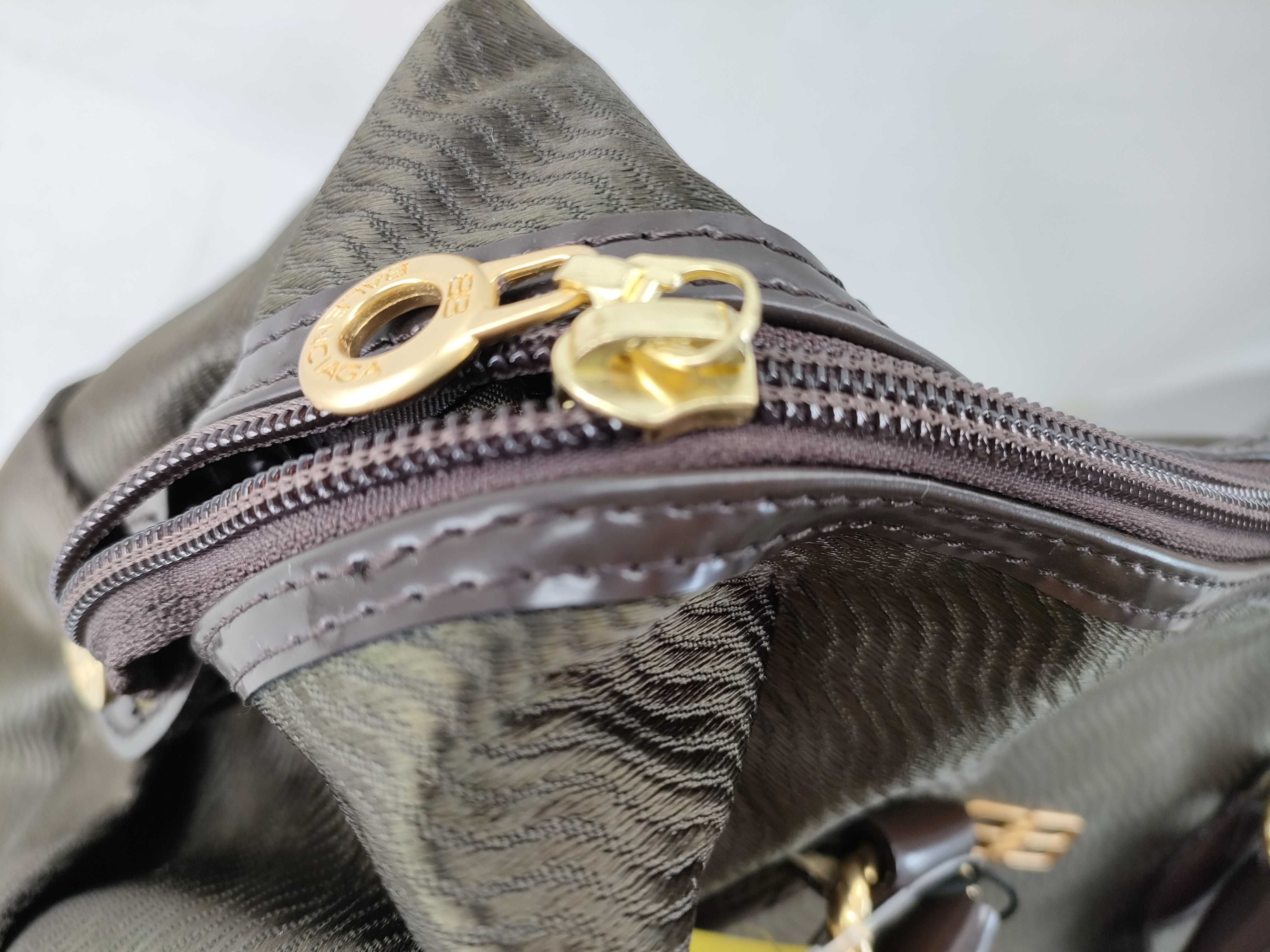BB hardware Boston handbag, vintage, with tags. — view 7