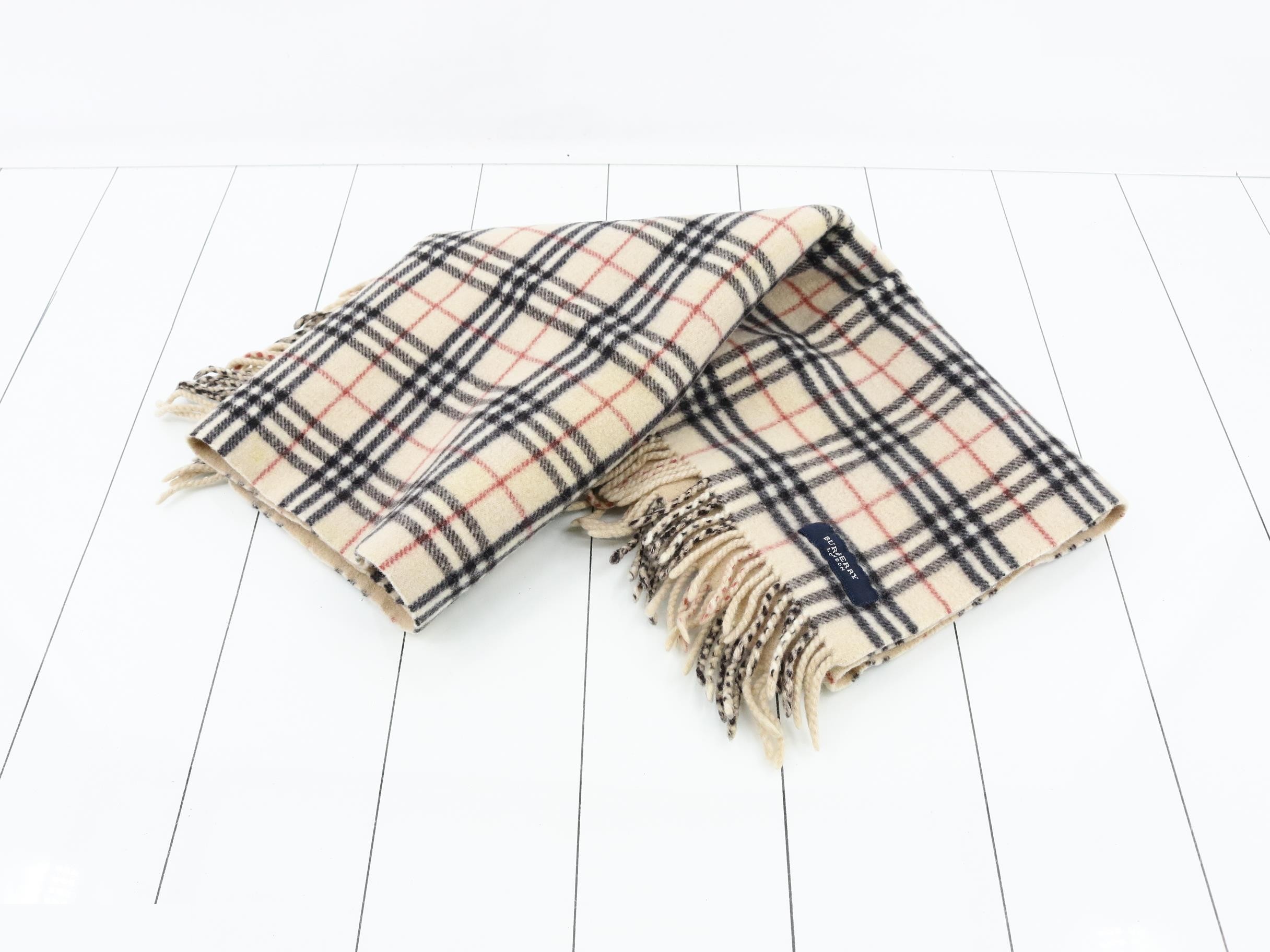 Other items: accessories, shawls (lap blankets) — view 2
