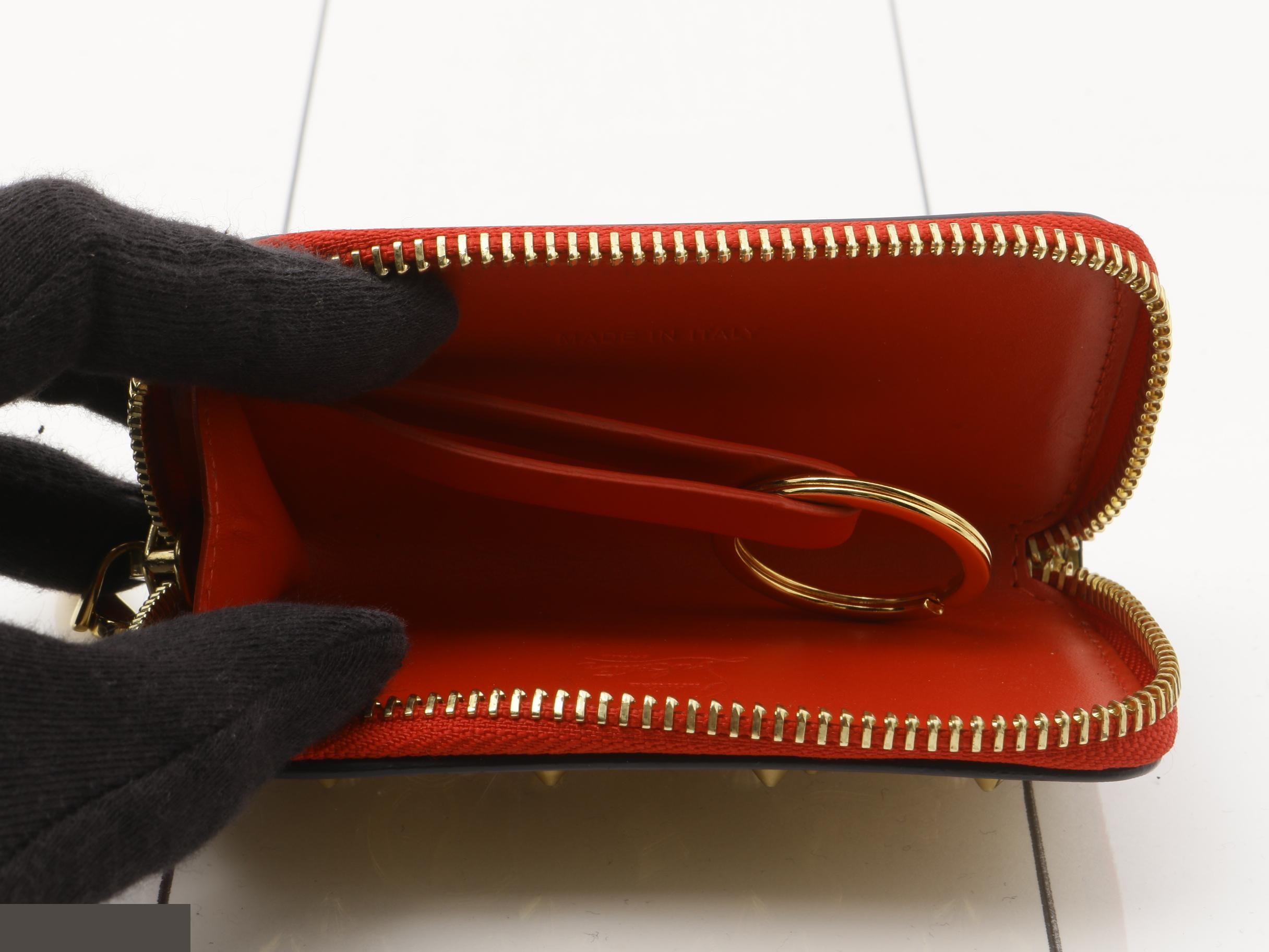 Other lines: Bags and Wallets — view 4