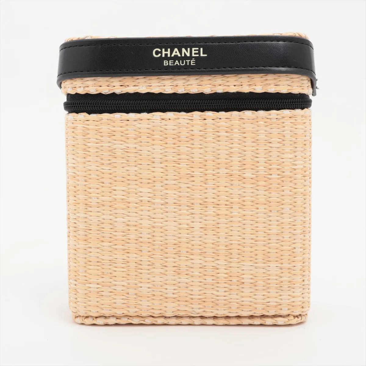Les Beiges Panier des Essentiels Rattan Pouch, Natural with Black Hardware