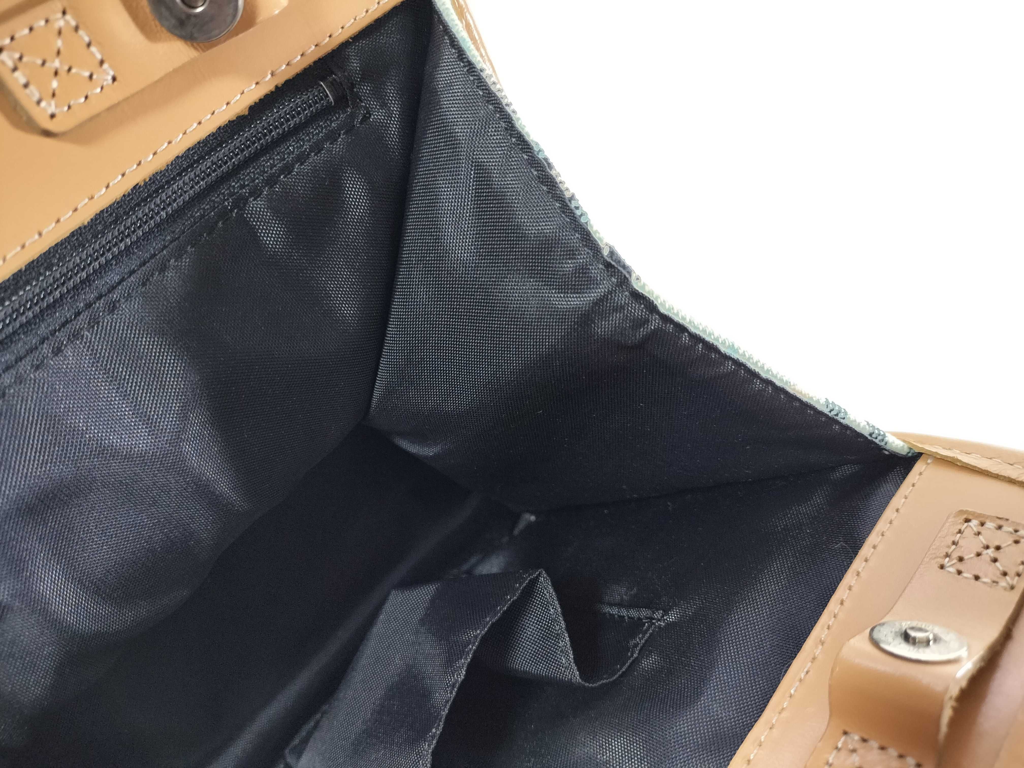 Blue Label Burberry Tote Bag — view 9