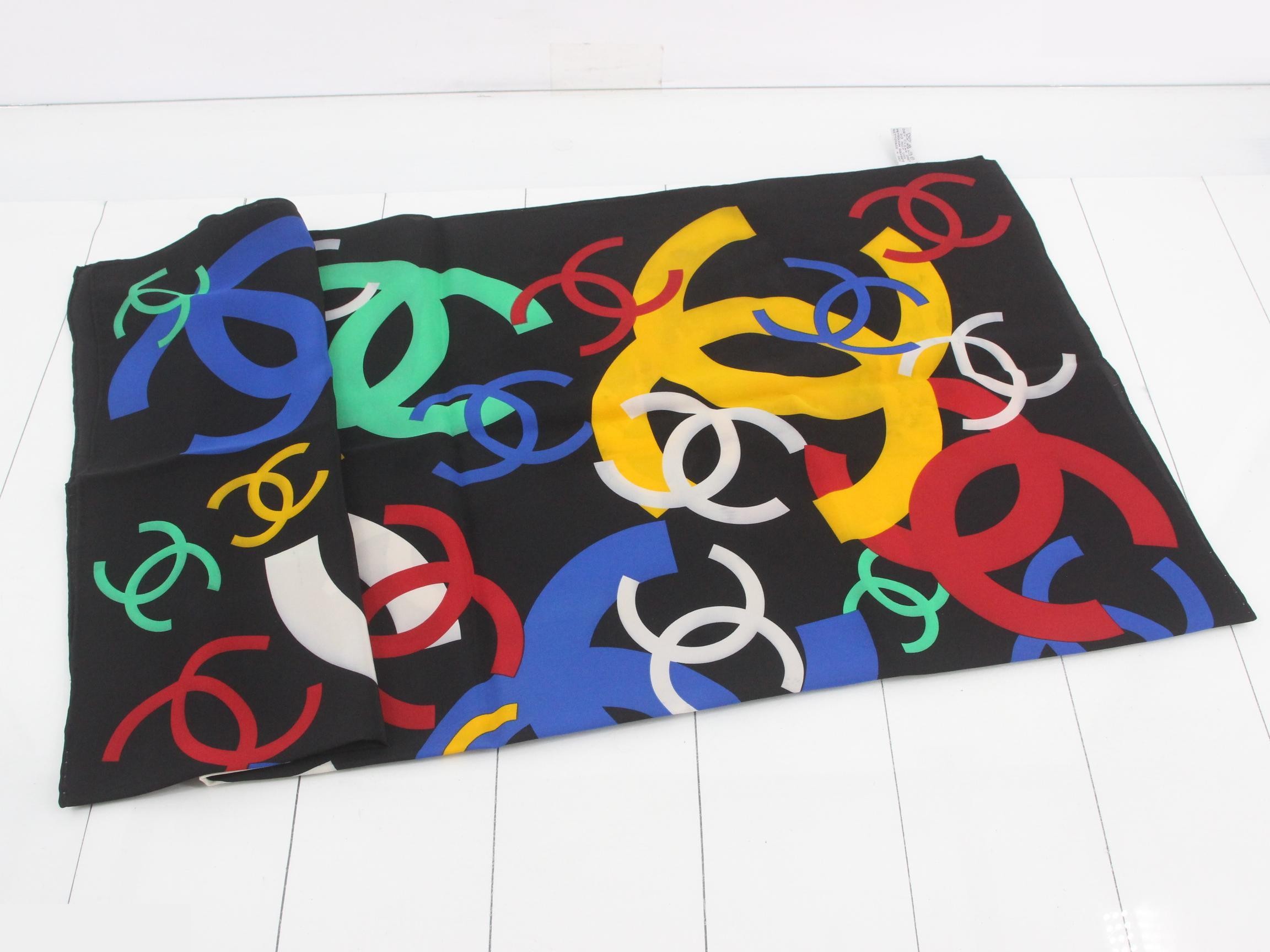 Scarf, Coco Mark design, 100% silk, approximately 85 x 85 cm, with tag. — view 3