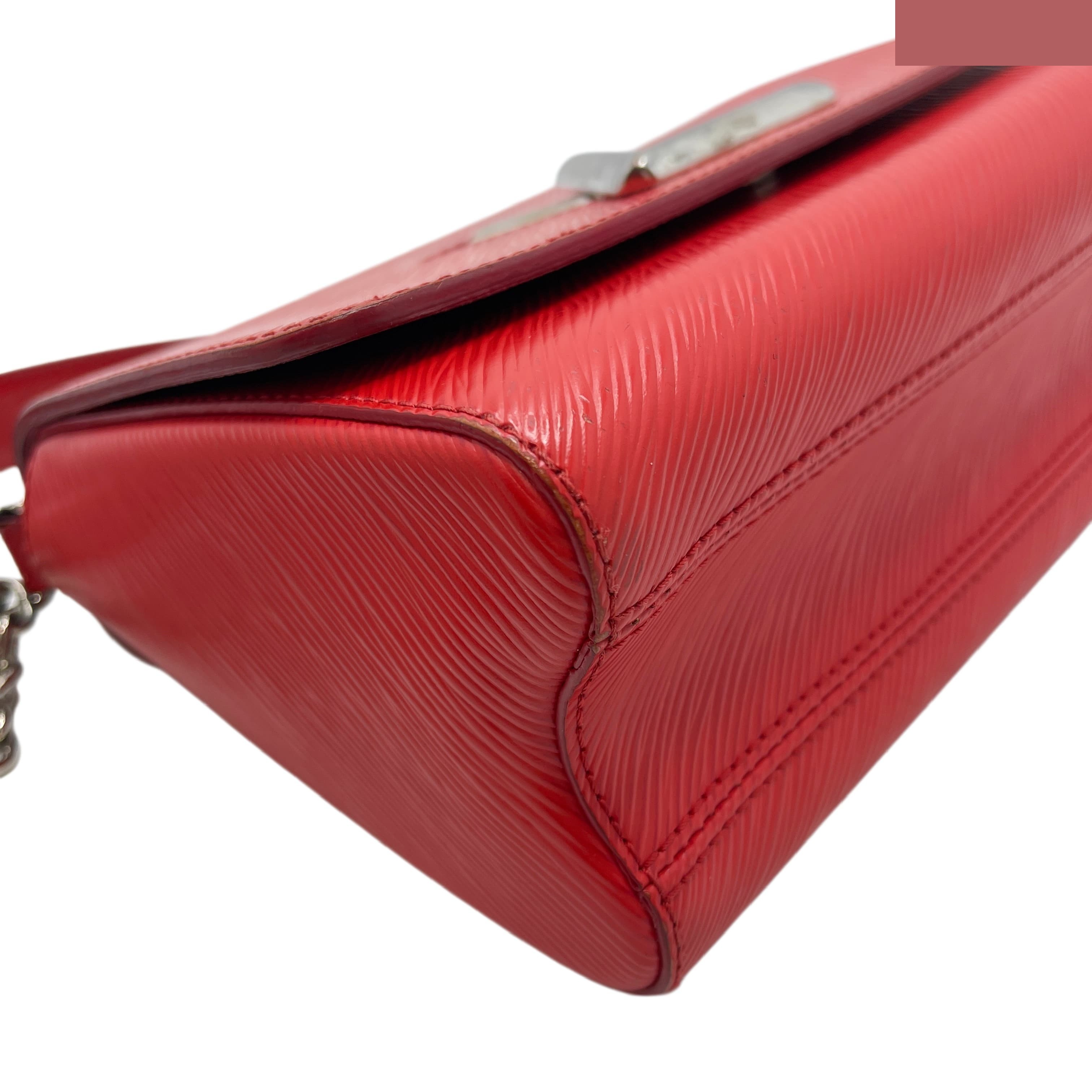 Twist MM Shoulder Bag — view 4