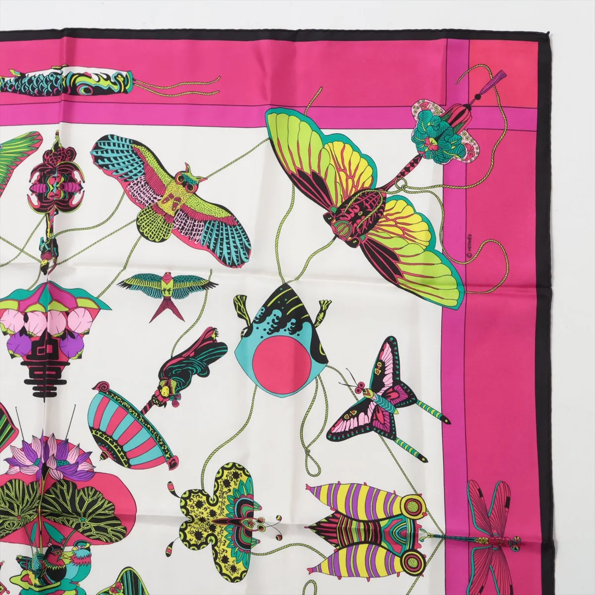 Carre 90 SOIES VOLANTES Silk Scarf, Pink, with some wear, — view 3