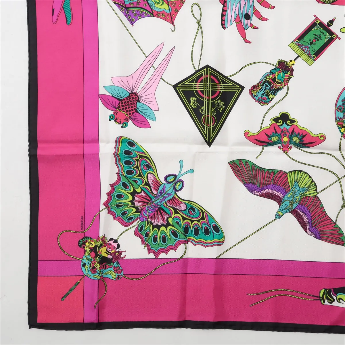 Carre 90 SOIES VOLANTES Silk Scarf, Pink, with some wear, — view 5
