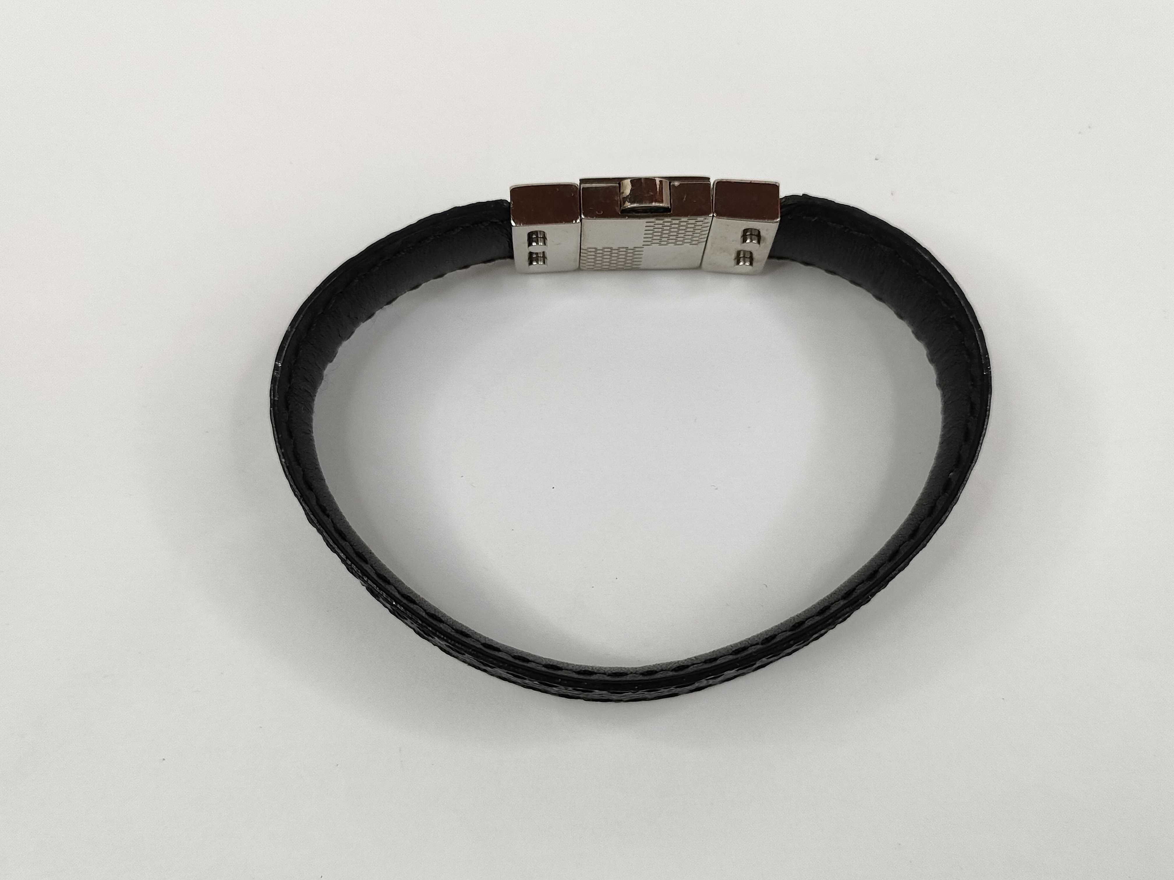 Damier Graphite LV Damier Graphite Reversible Bracelet Bracelet/Bangle — view 2