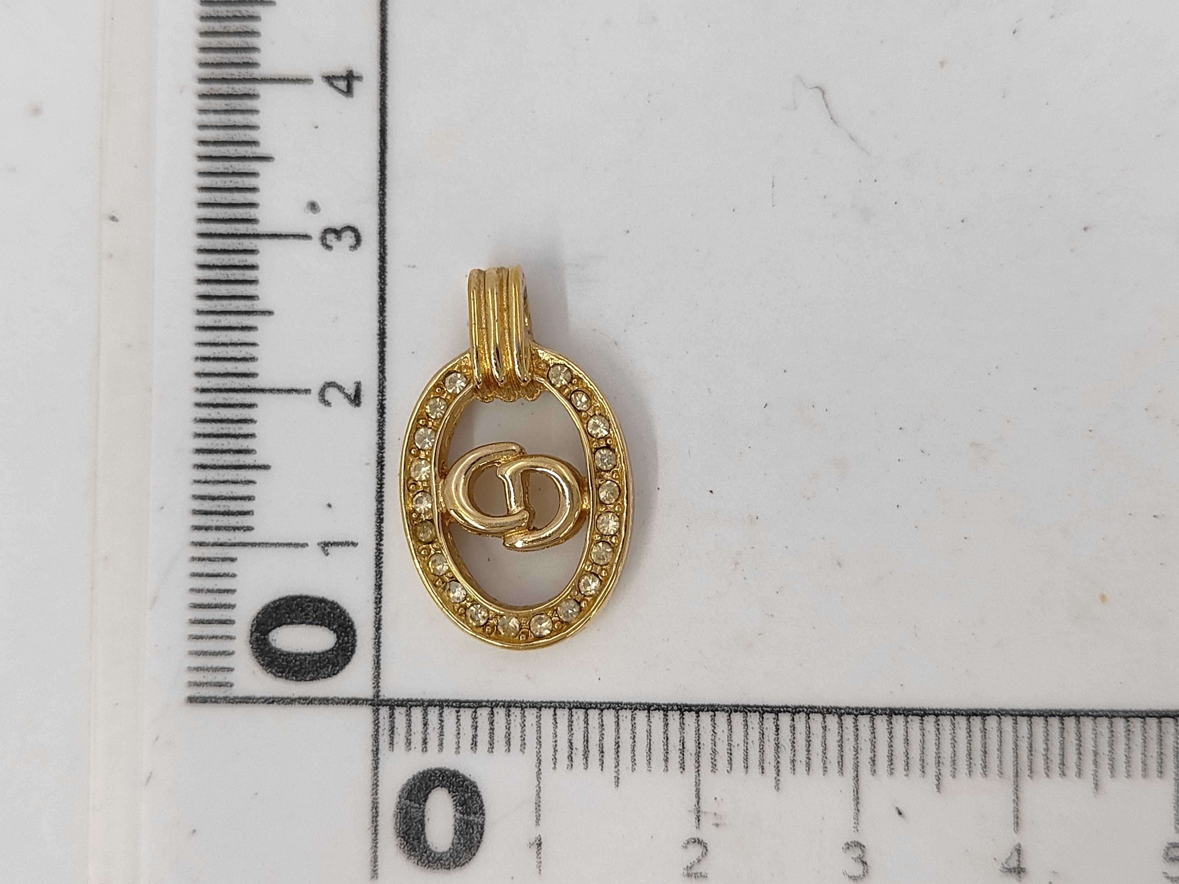 pendant top — view 5