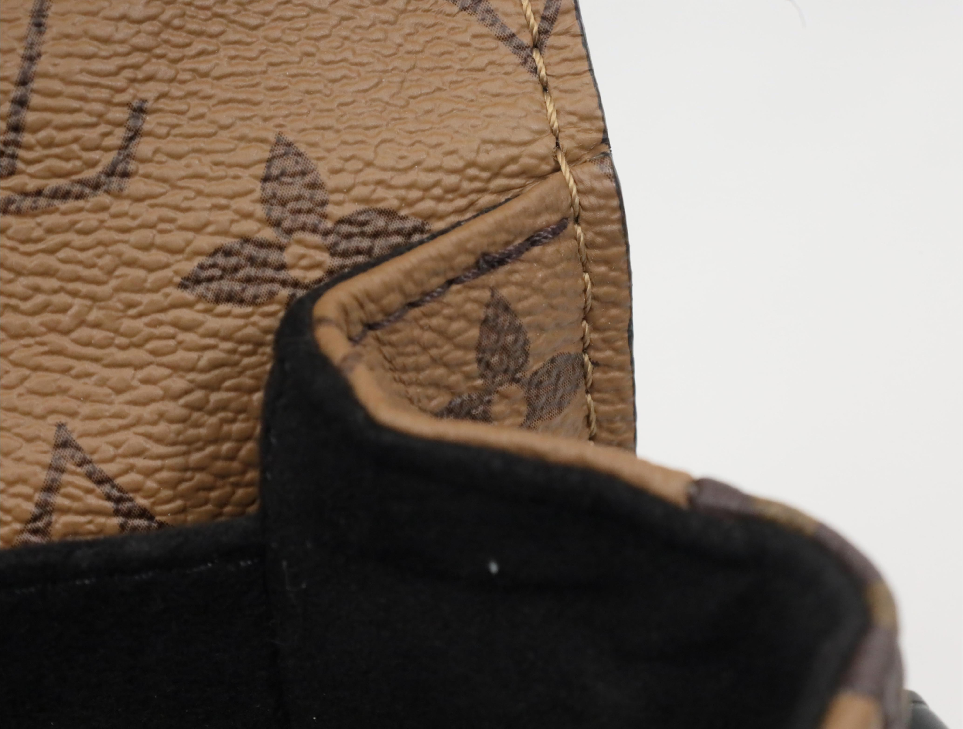 Pochette Metis MM M44876 Shoulder Bag — view 12