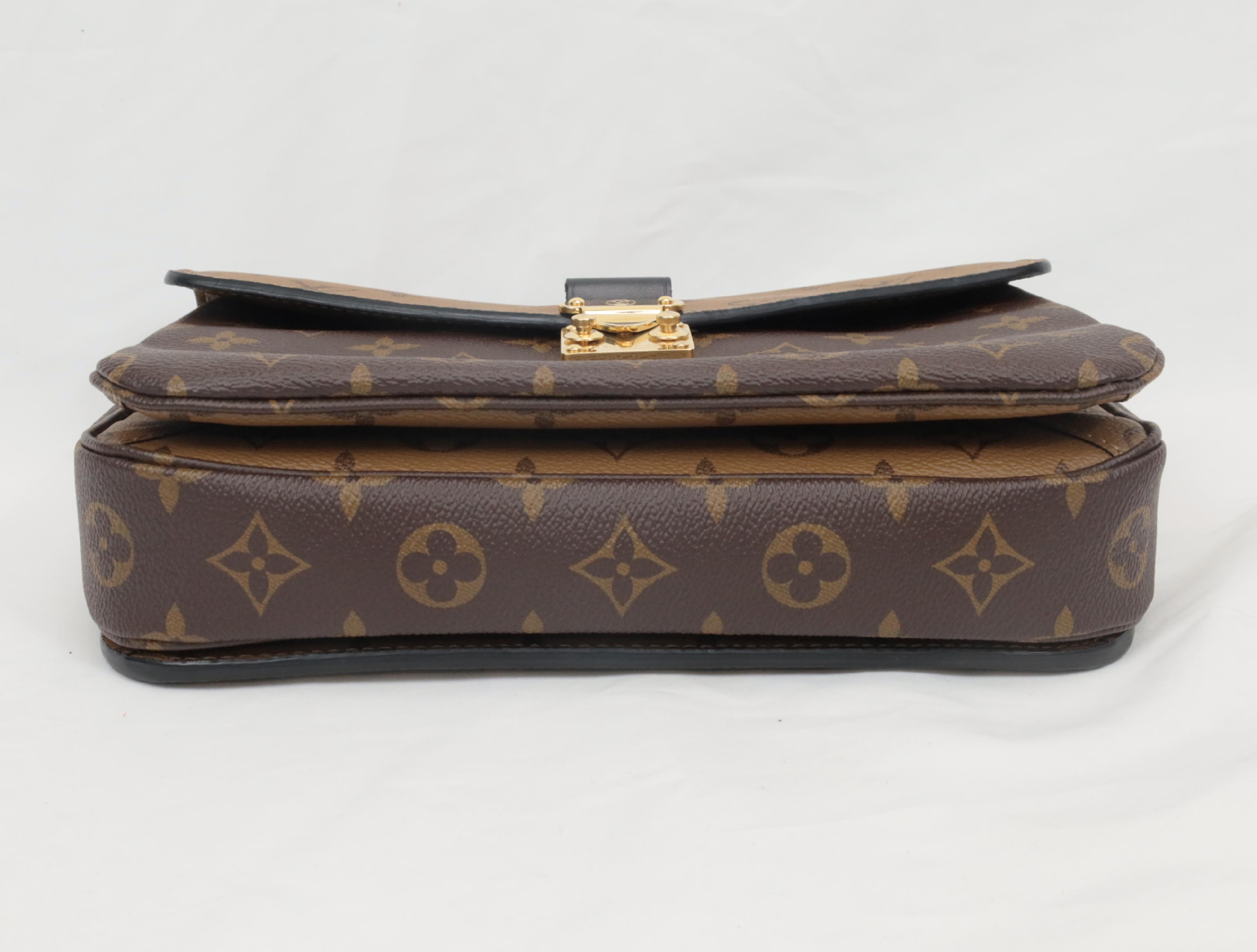 Pochette Metis MM M44876 Shoulder Bag — view 5
