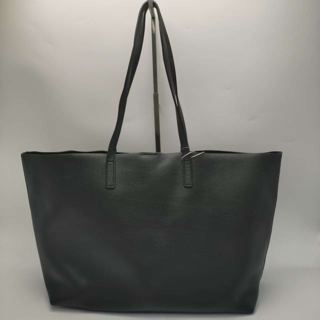 【*Shipped from: China*】Yves Saint Laurent Leather Handbag — view 2