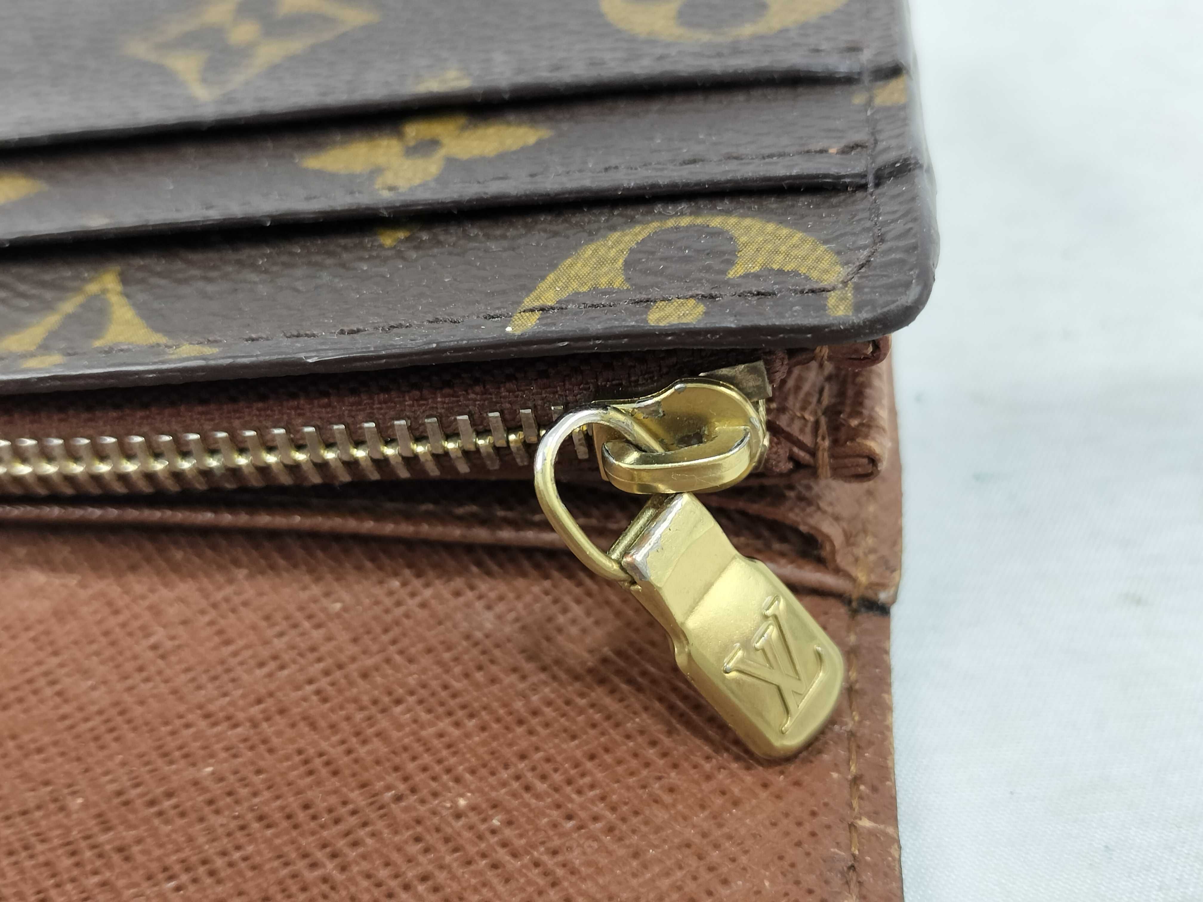 Monogram Louis Vuitton Monogram Portefeuille Sarah Wallet — view 8