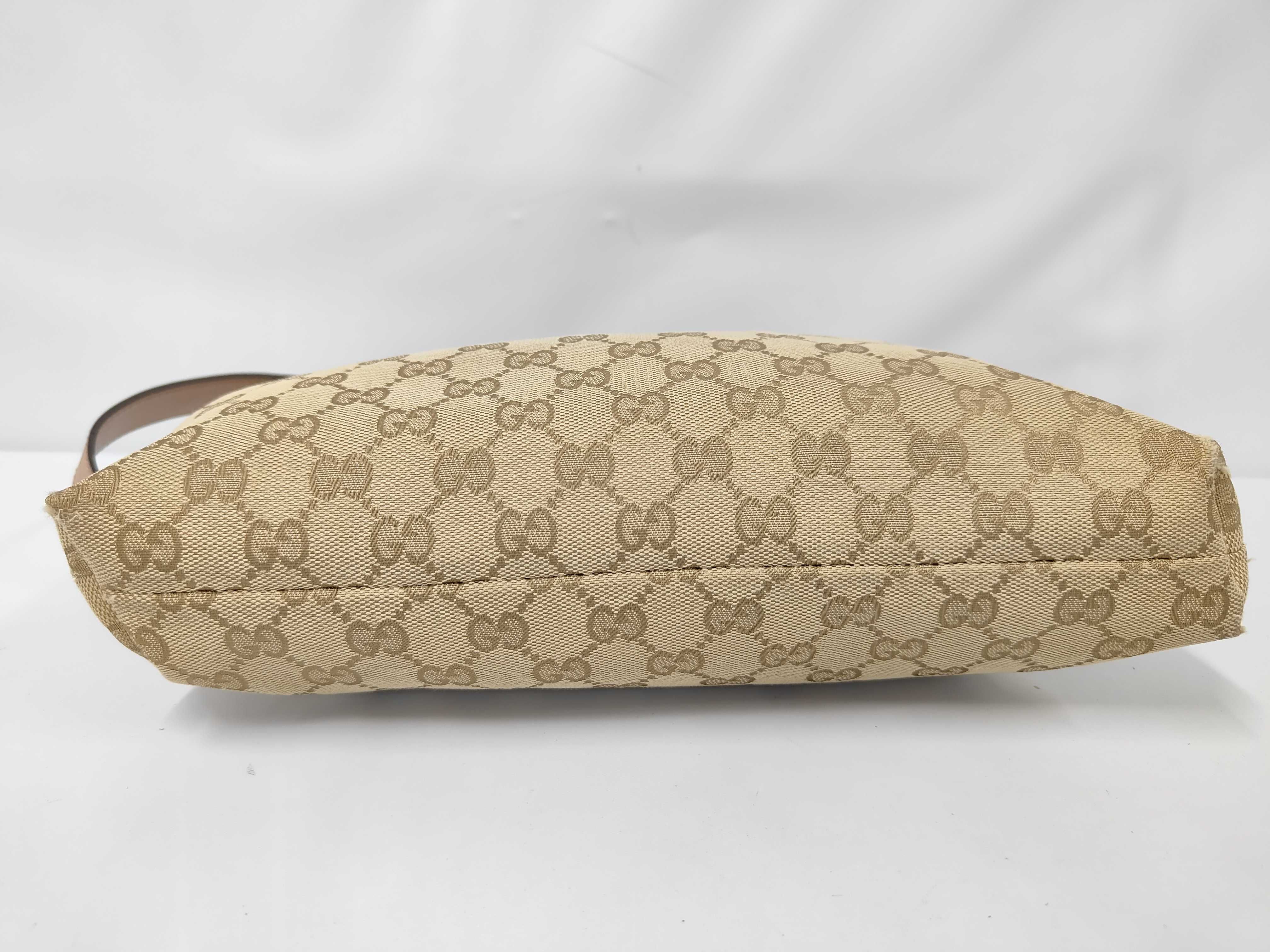 GG Canvas Shoulder Bag — view 3