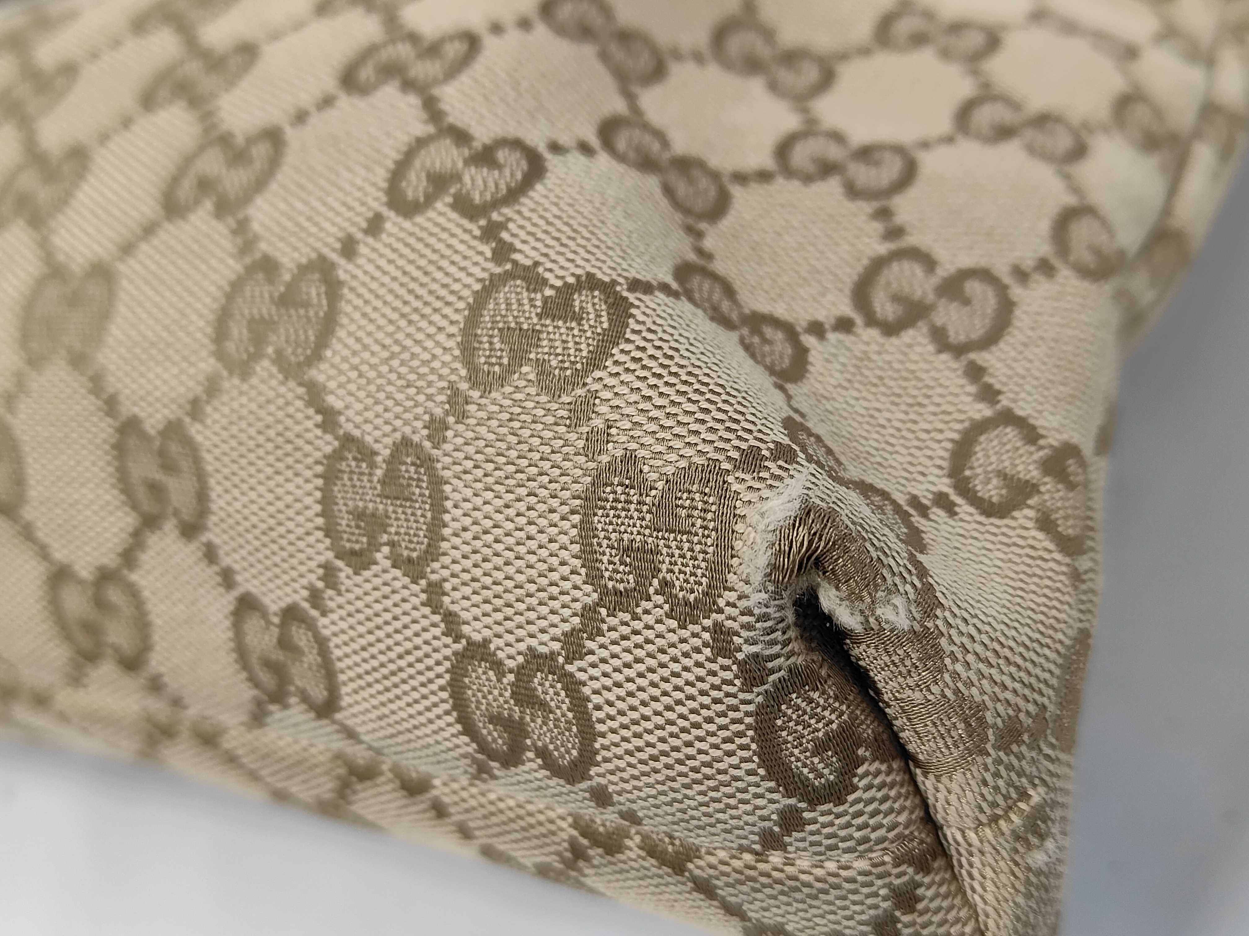 GG Canvas Shoulder Bag — view 4
