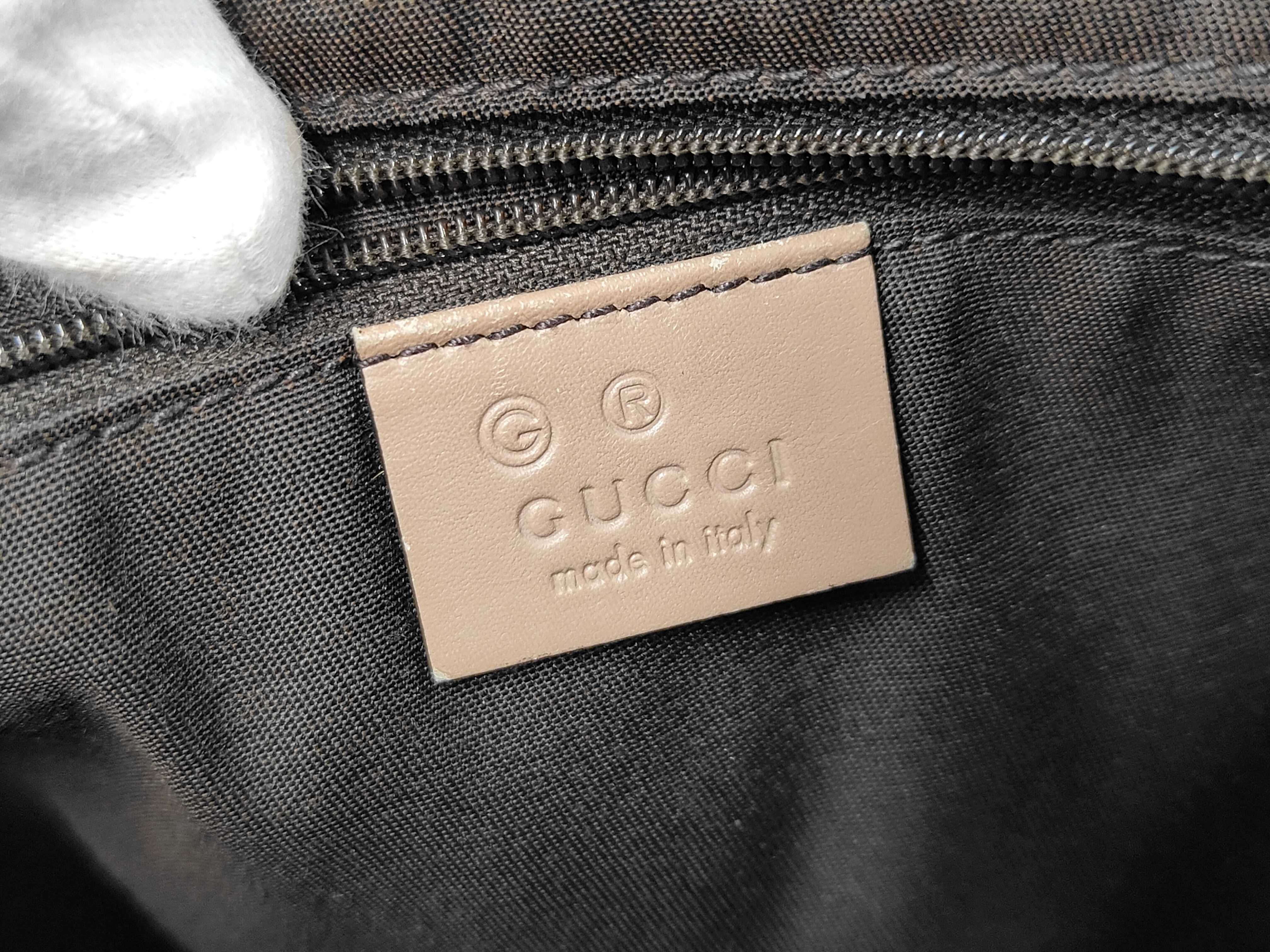 GG Canvas Shoulder Bag — view 9