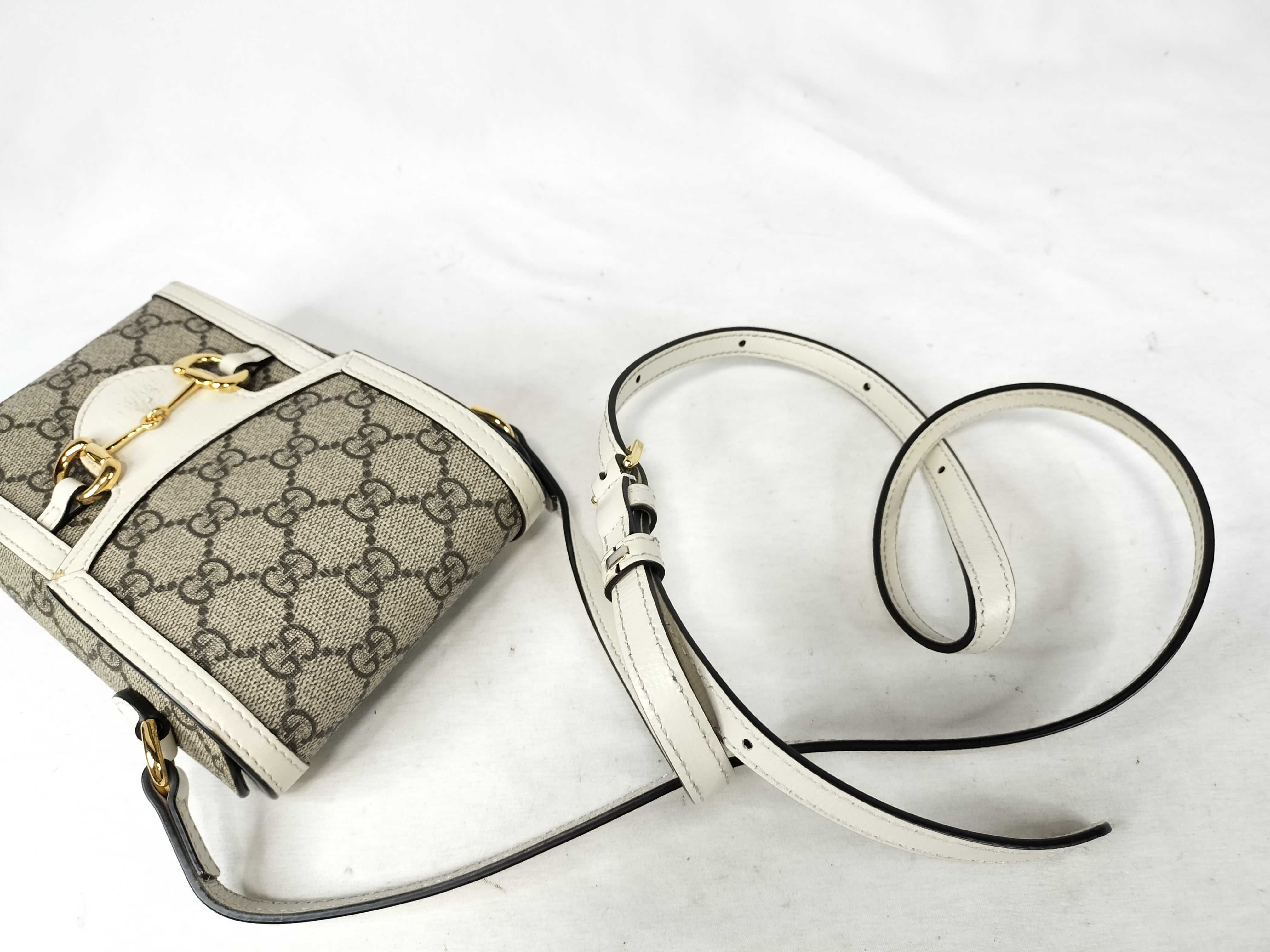 GG Supreme Horsebit Shoulder Bag — view 3