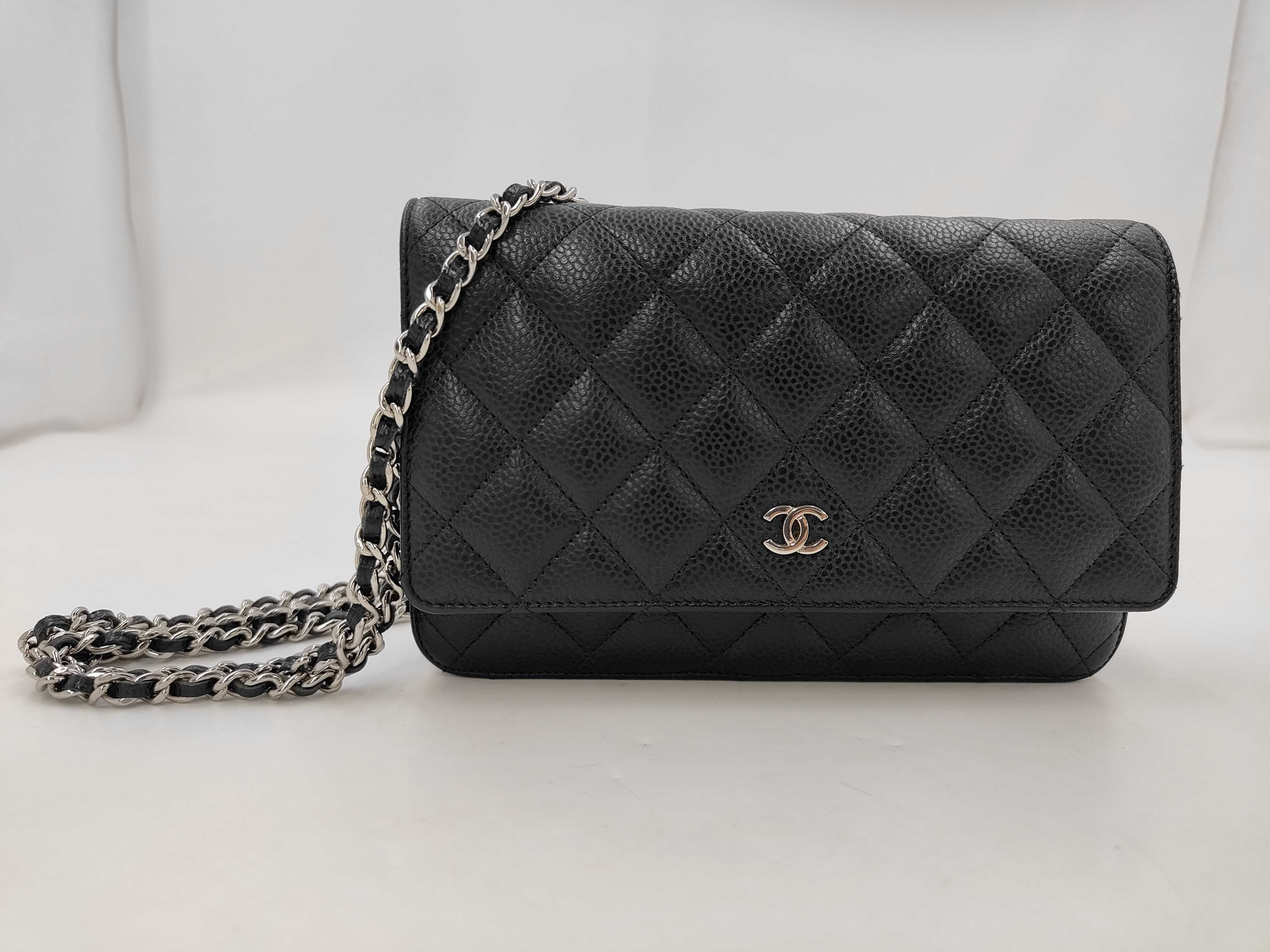 Matelassé Caviar Skin Chain Wallet Shoulder Bag