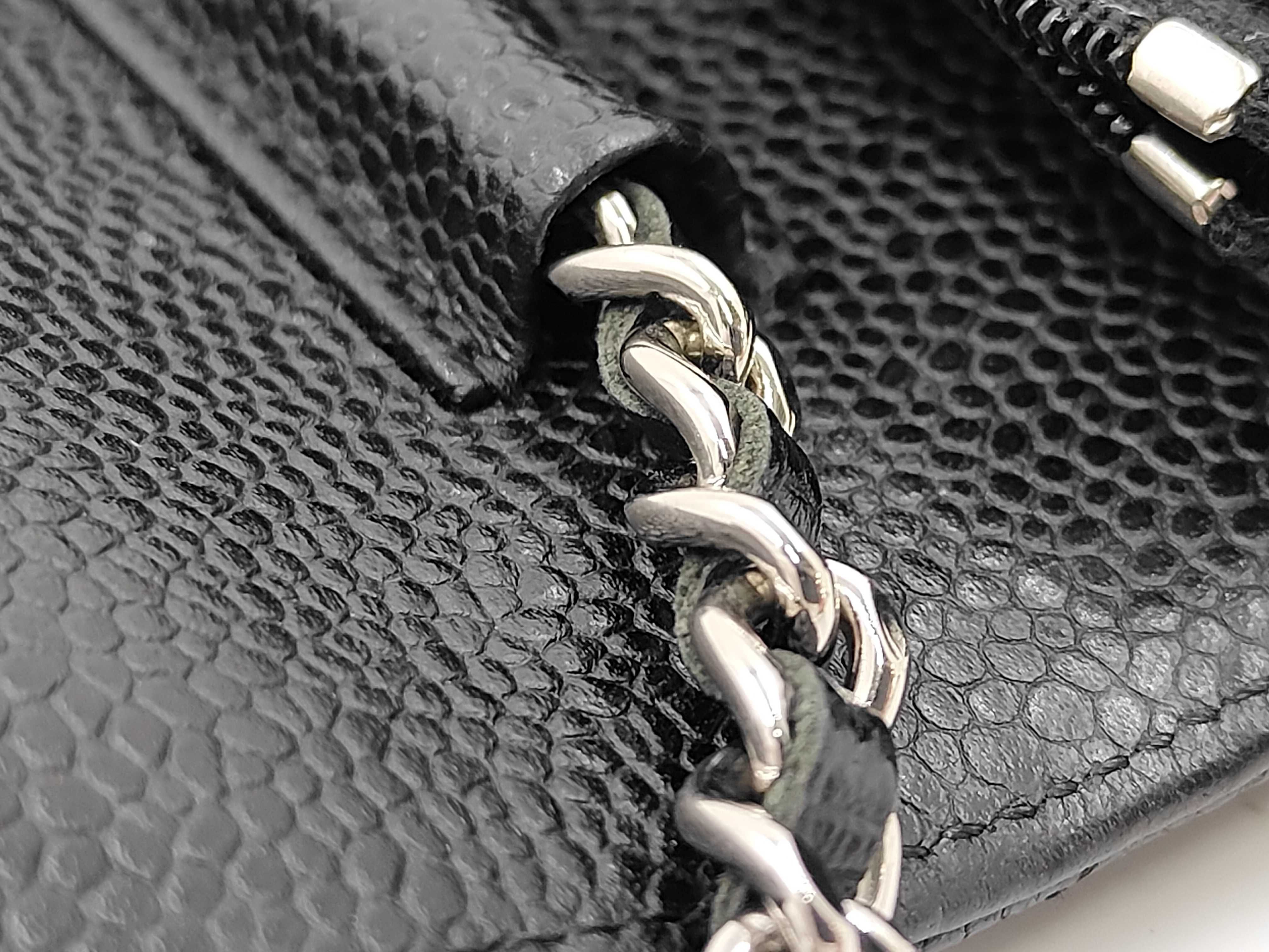 Matelassé Caviar Skin Chain Wallet Shoulder Bag — view 5