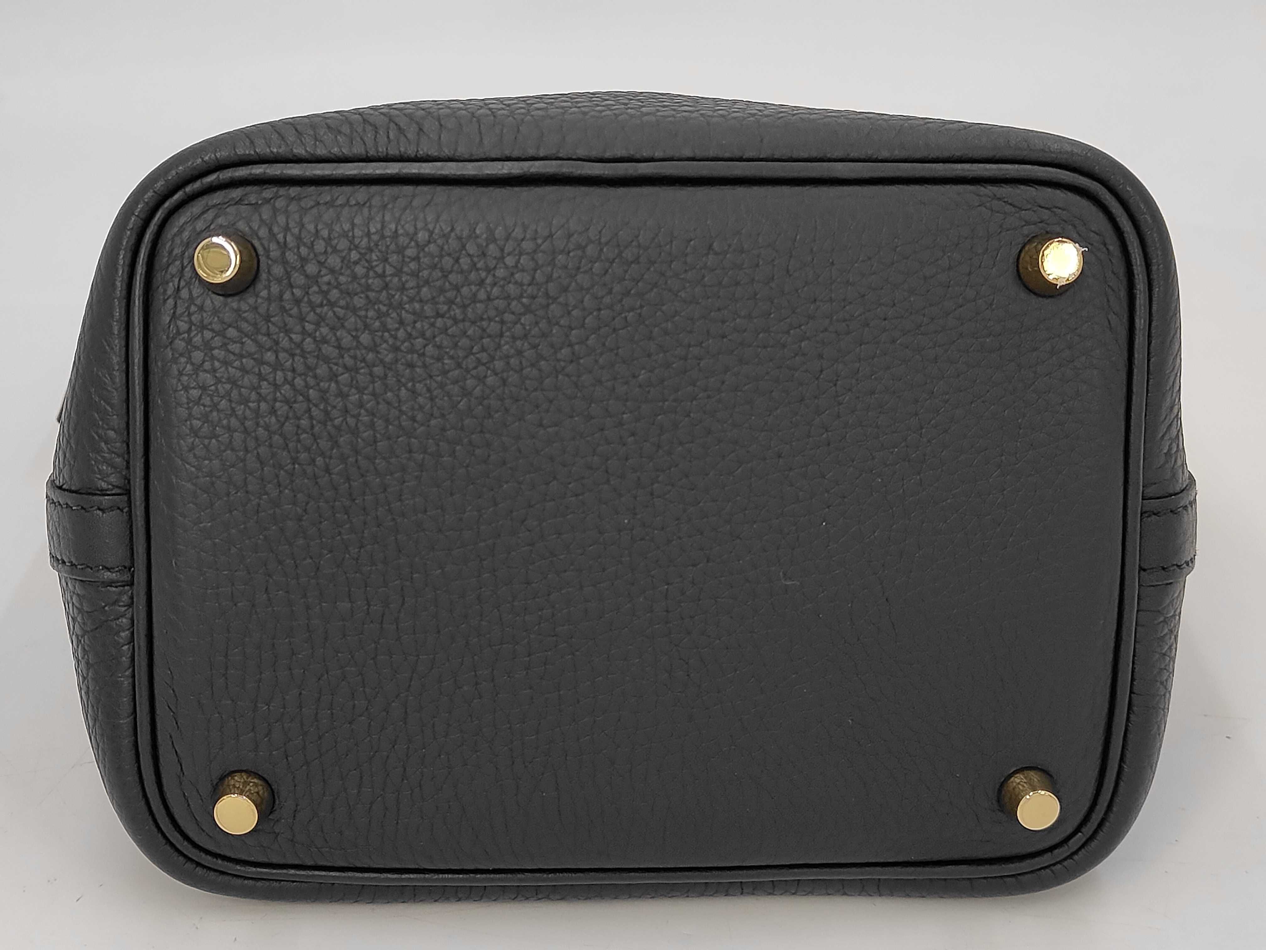 Picotin Lock PM W-stamp Taurillon Clemence Leather Noir Gold Hardware Handbag — view 3