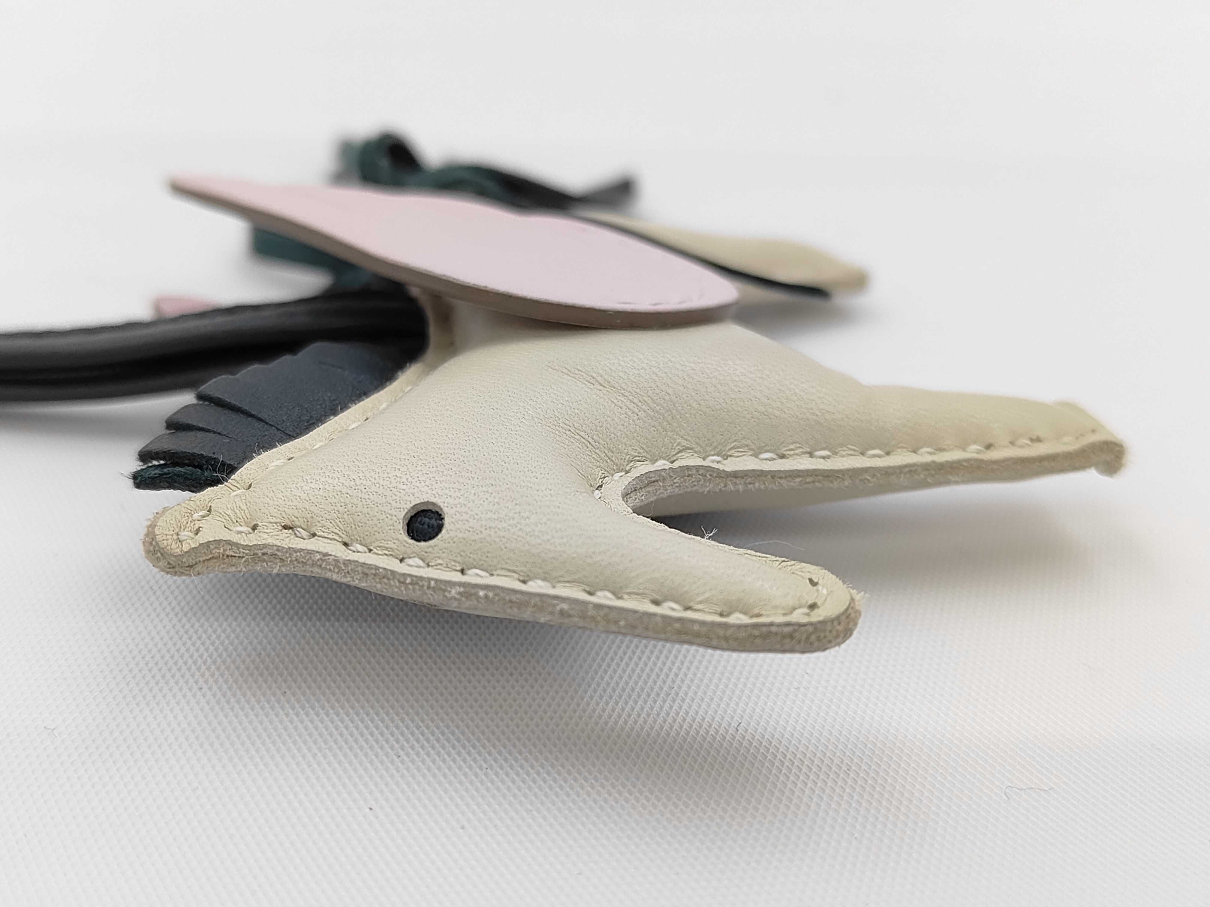 Rodeo Pegasus PM charm, Craie/Vert Cypress/Mauve Pale, U stamp, and other accessories. — view 5
