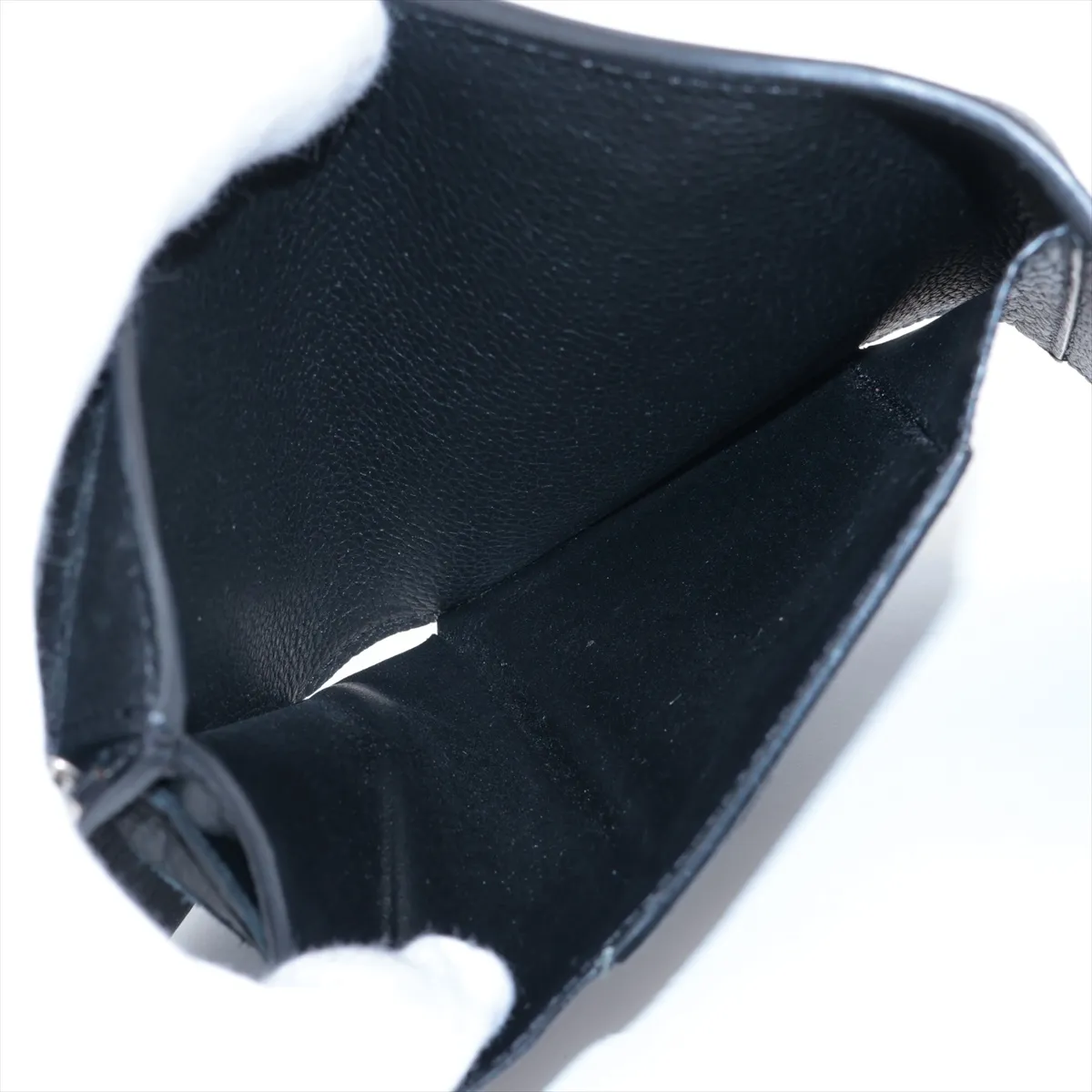 Taurillon Portefeuille MyLockme Compact M62947, serial number unknown, Noir (black) compact wallet — view 5
