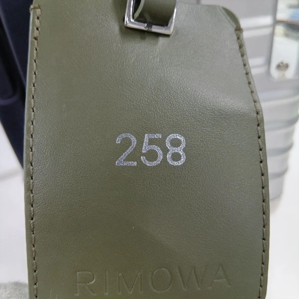 [Individually packaged] Rimowa Classic Flight Aluminum Carry-on Suitcase, Silver, Combination Lock 555 — view 14