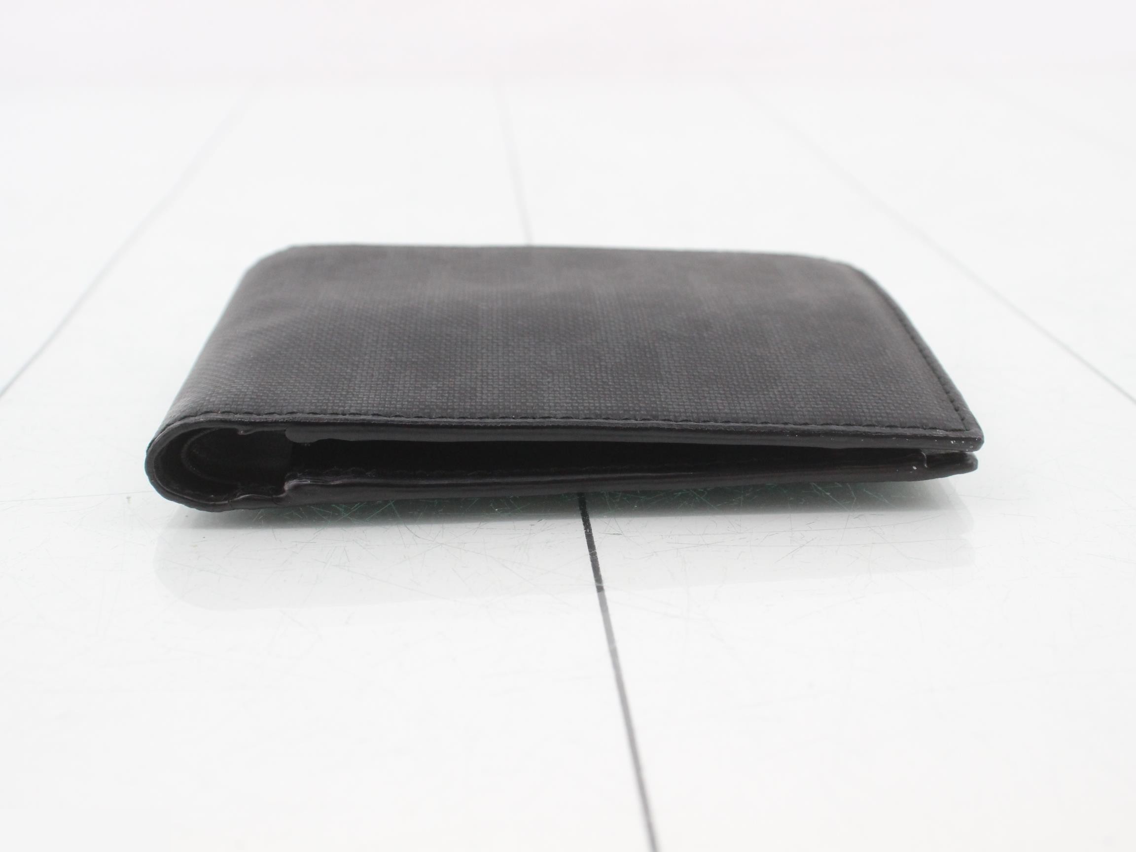 Folding wallet — view 3