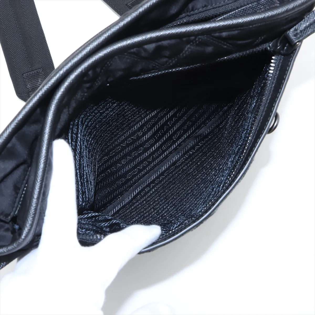 nylon x leather shoulder bag black — view 8