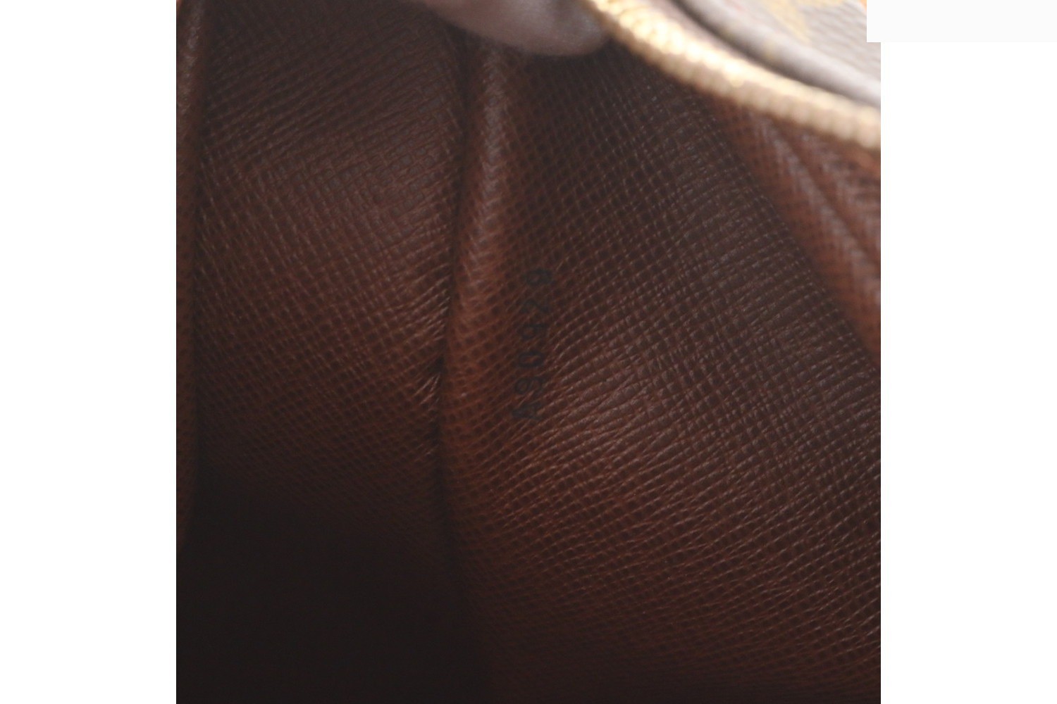 Monogram Boulogne 30 M51265 Leather Shoulder Bag — view 9