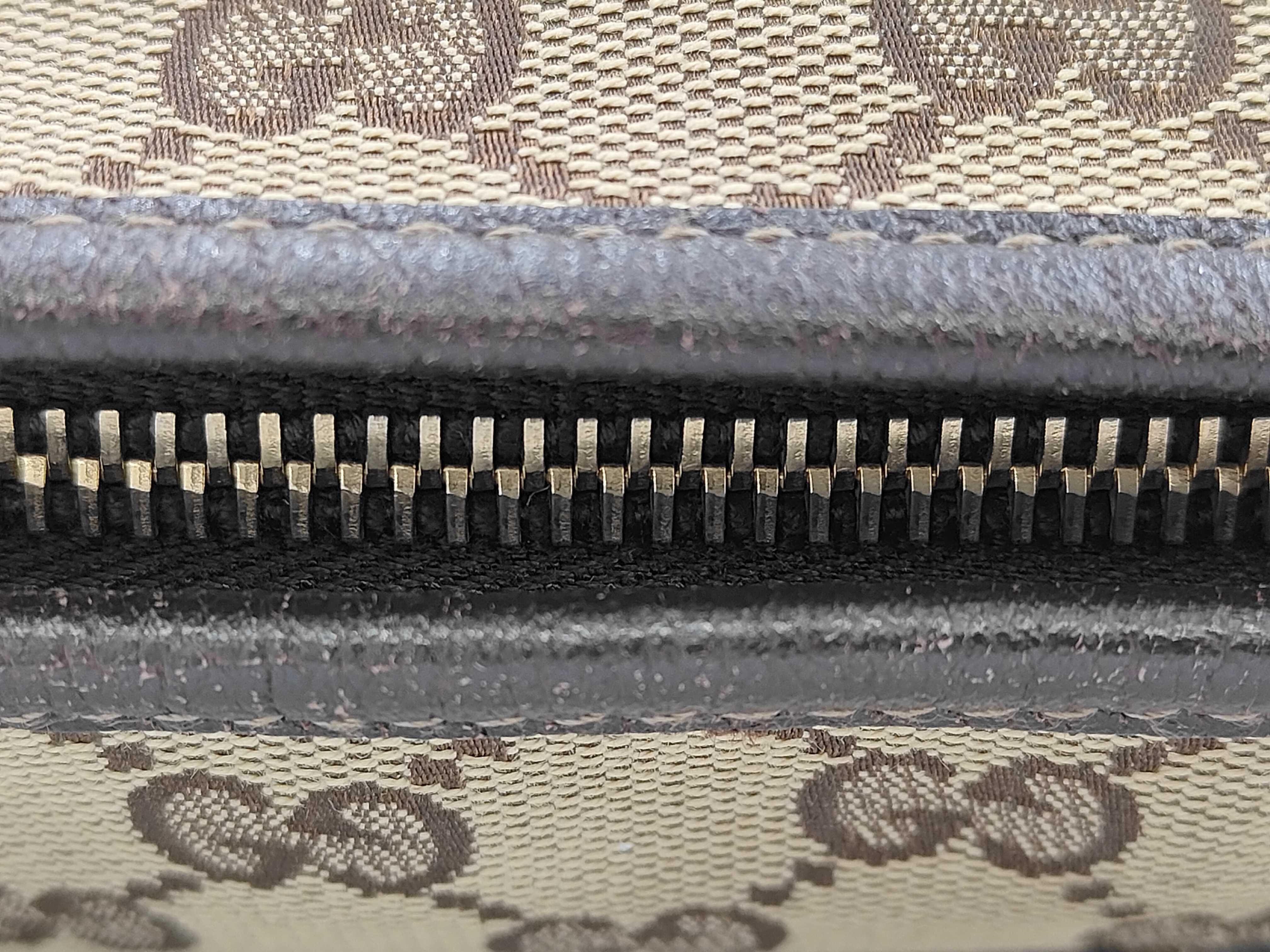 GG Canvas Shoulder Bag — view 8