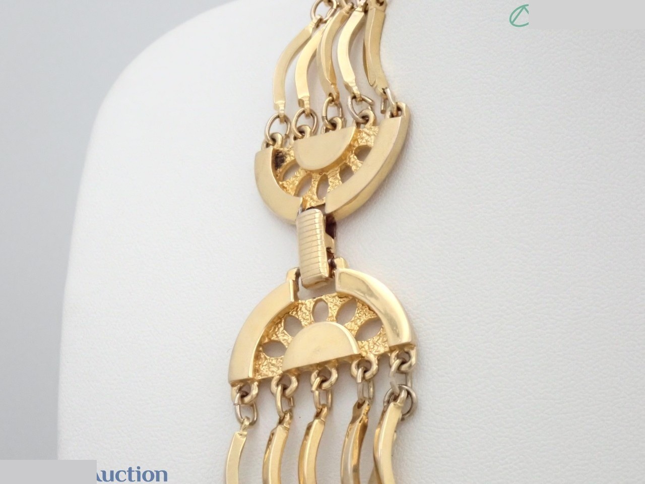 Other line: Precious metal necklaces and pendants, neck circumference approximately 70cm. — view 2