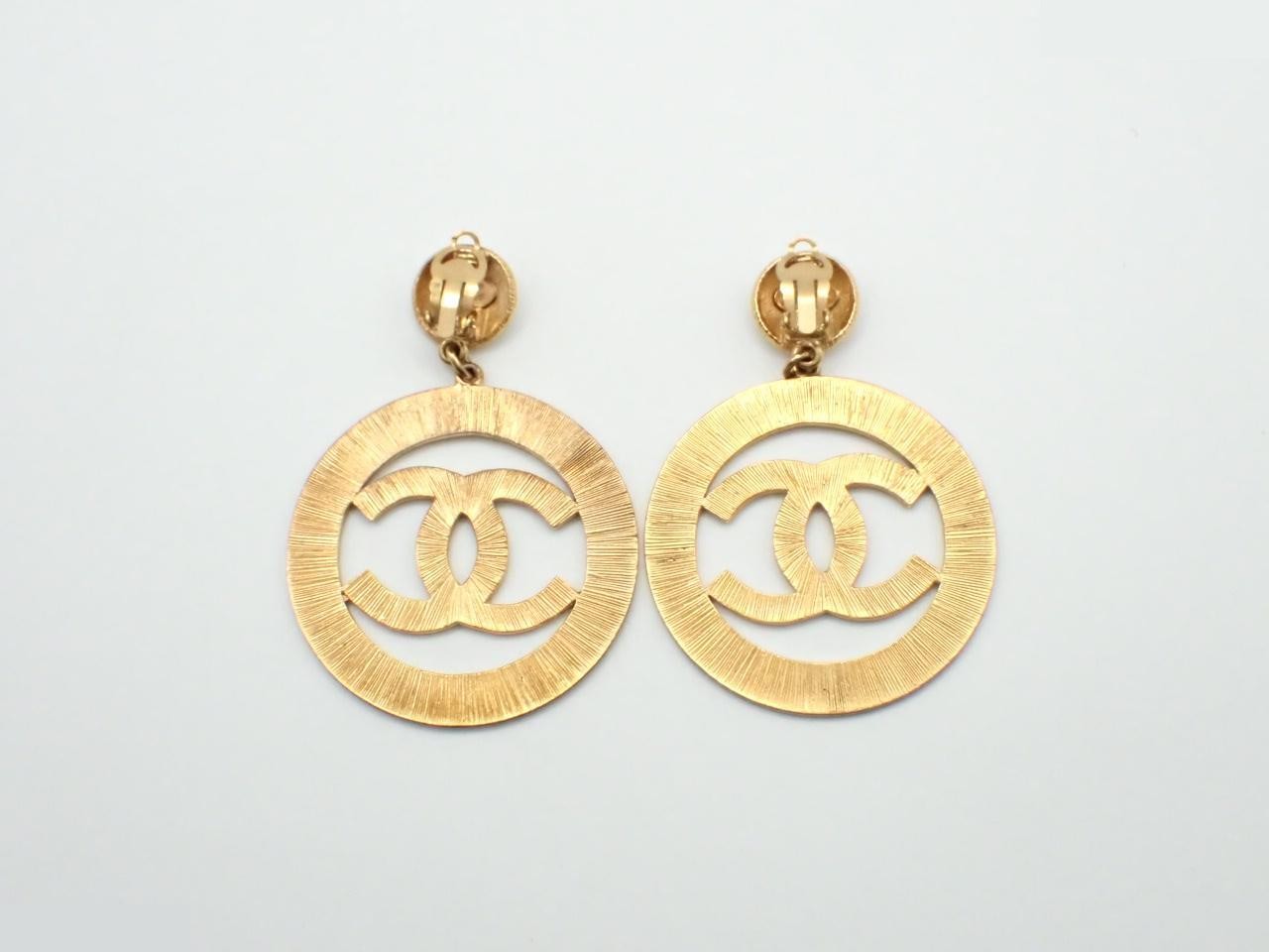 Circle Coco Swing Earrings (with comment) — view 2