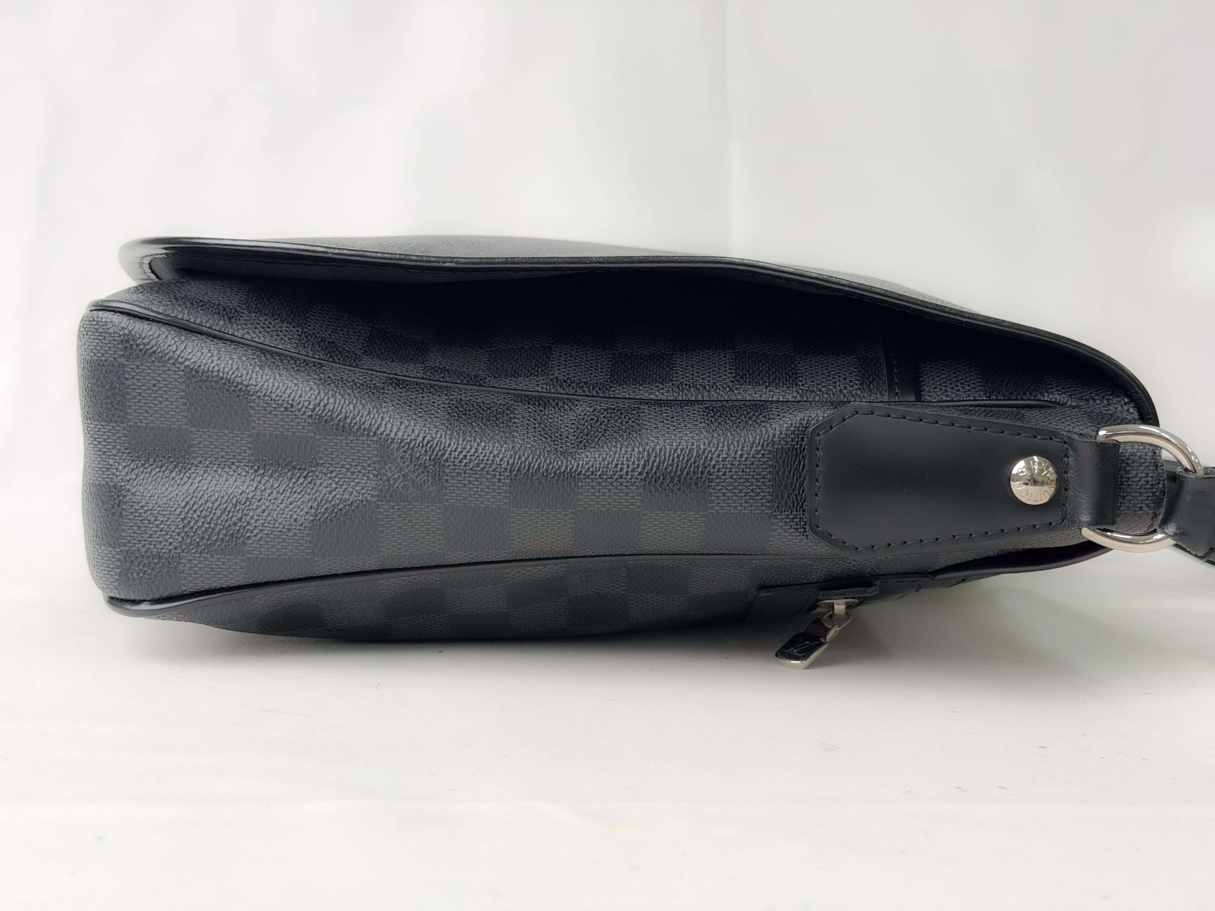 Damier Graphite N58029 Daniel MM SP0112 Shoulder Bag — view 8