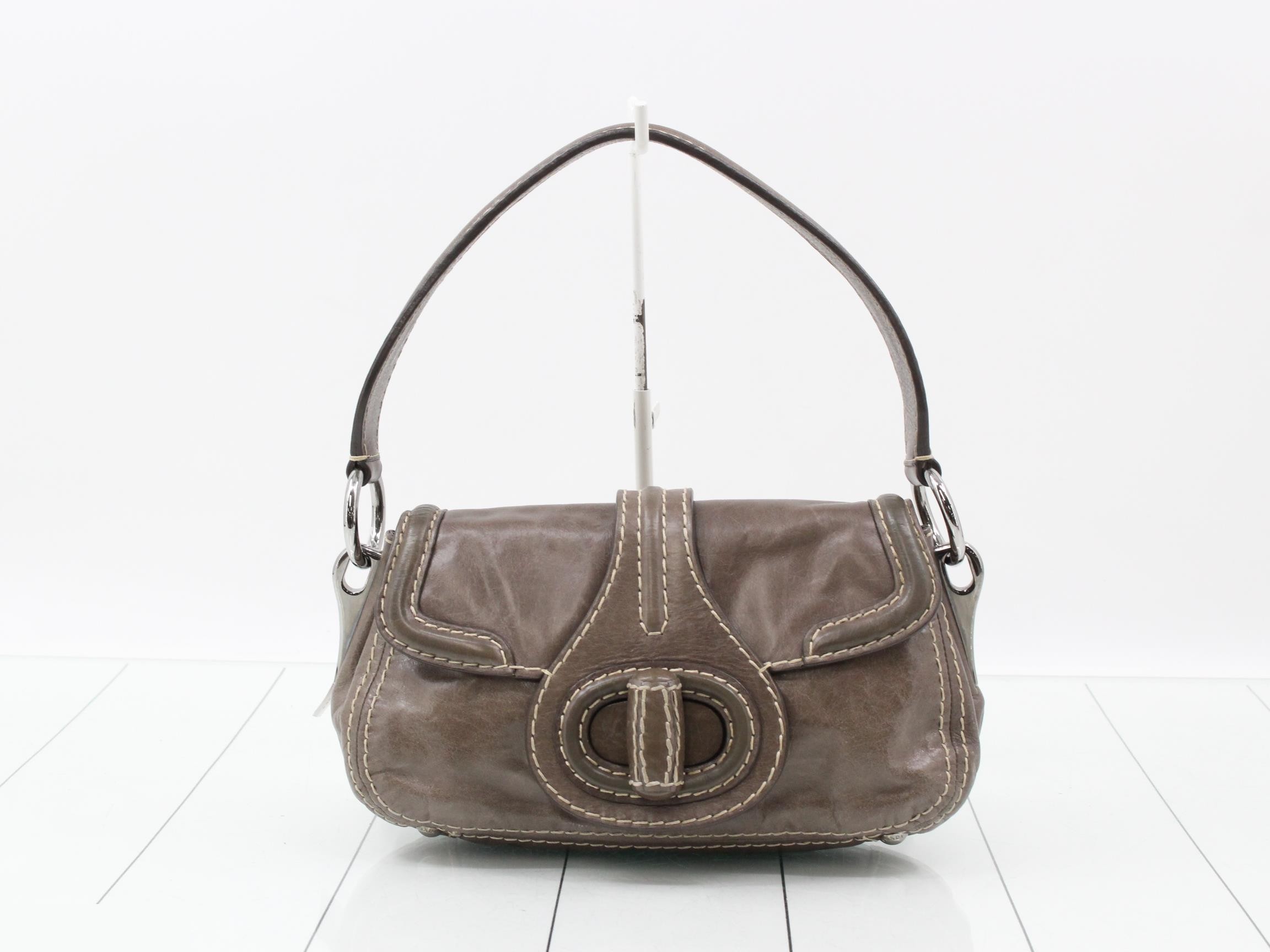 Vitello One-Shoulder Bag, Turn-Lock, Leather, Greige