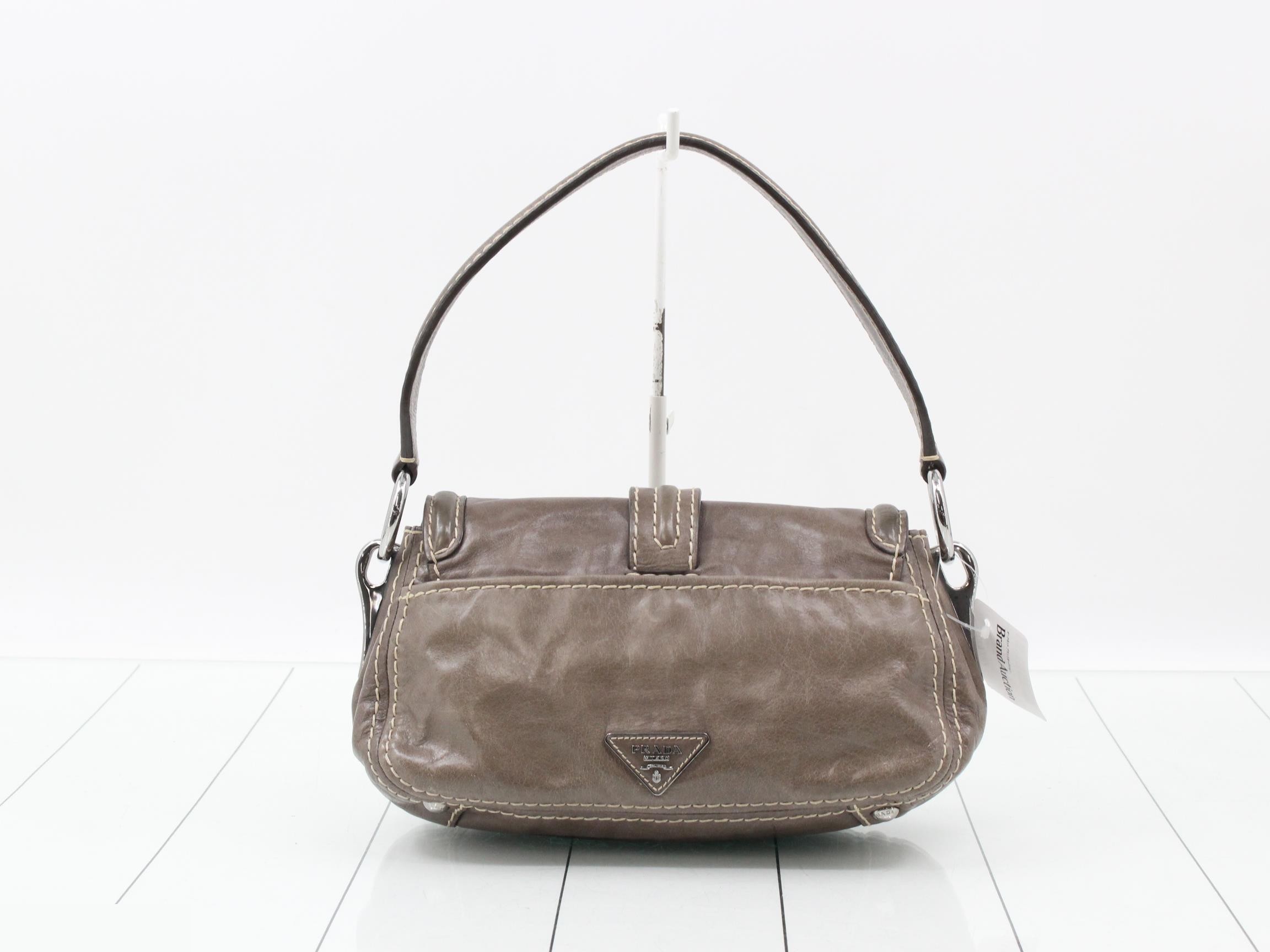 Vitello One-Shoulder Bag, Turn-Lock, Leather, Greige — view 2