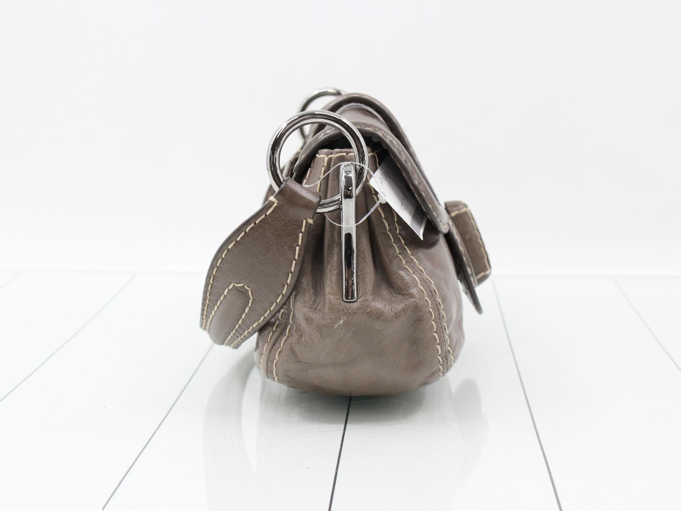 Vitello One-Shoulder Bag, Turn-Lock, Leather, Greige — view 4