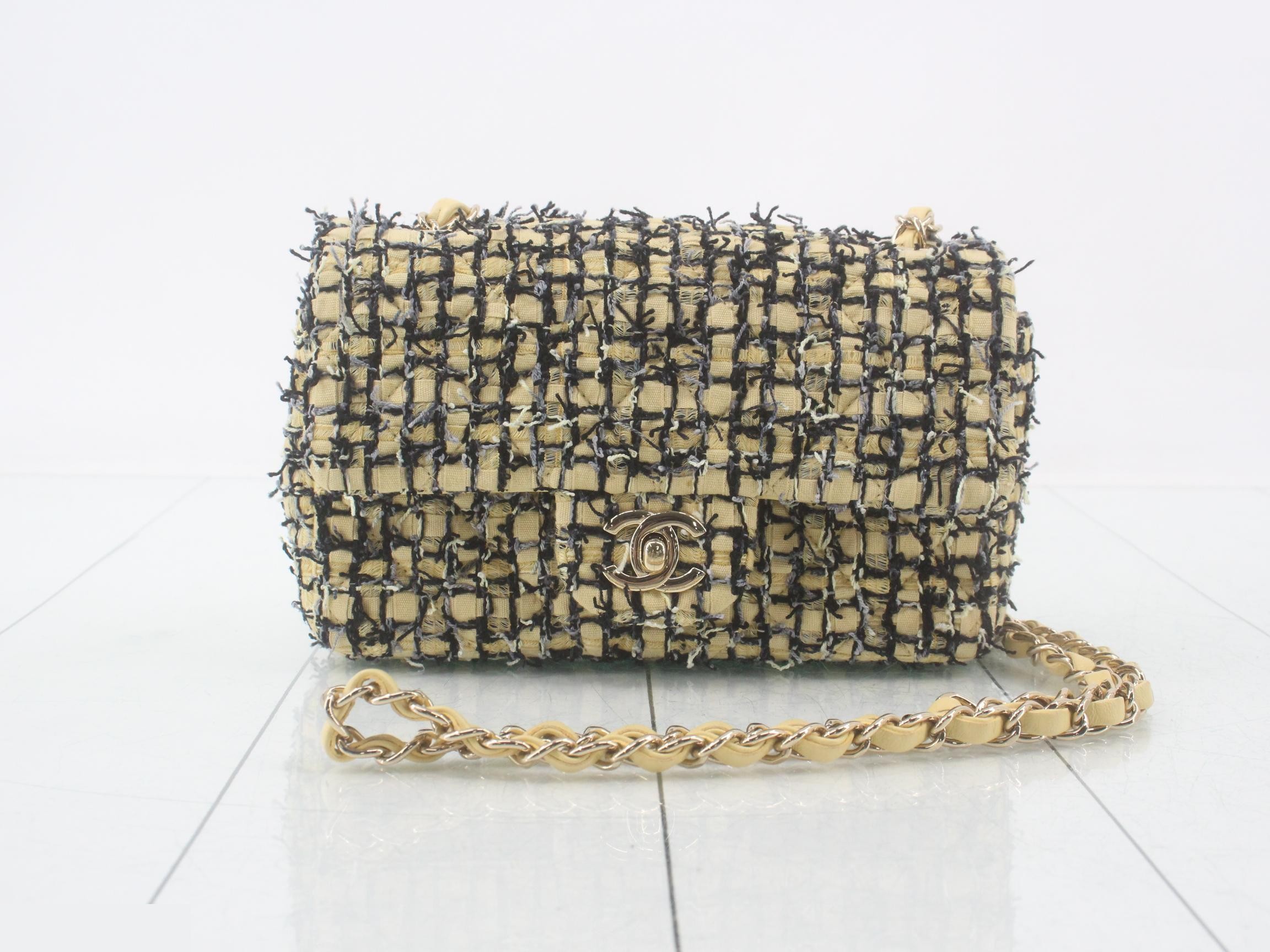 Matelassé Tweed Chain Shoulder Bag with Plate