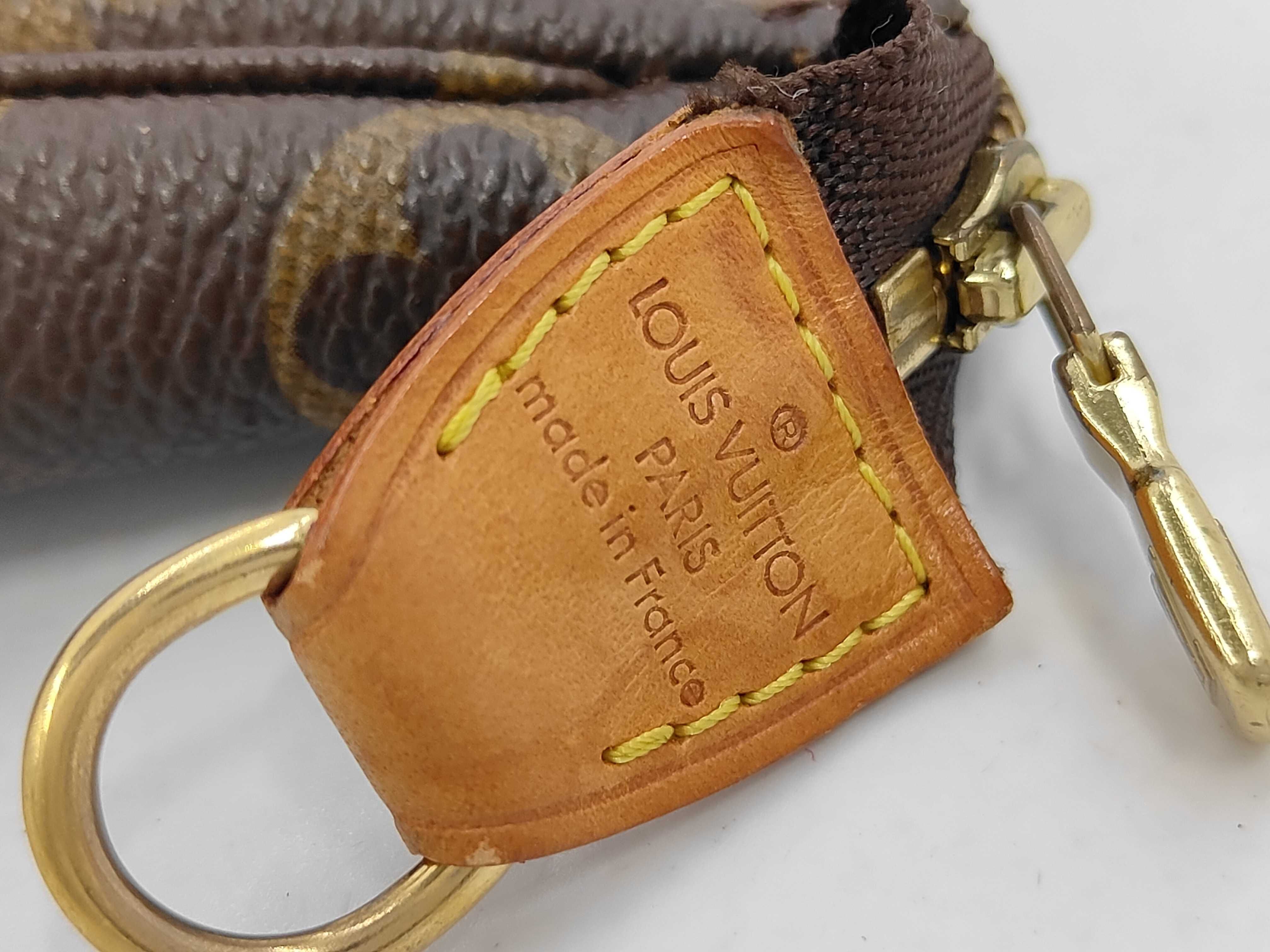 Monogram Pochette Accessoires VI0050 Pouch — view 10