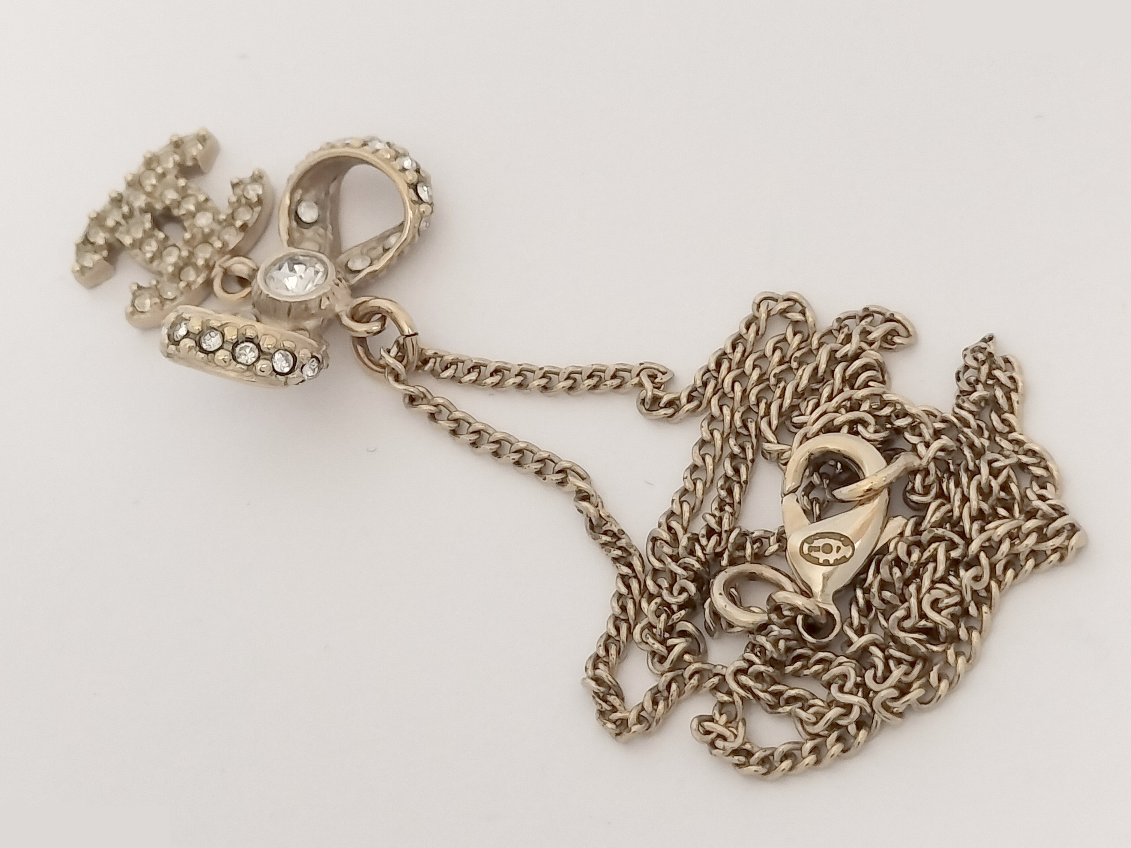 Coco Rhinestone Ribbon Gold Necklace (Chain approx. 44cm) — view 6