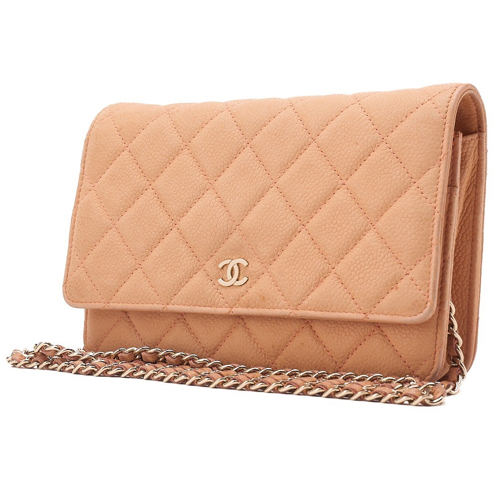 Caviar leather matelassé chain wallet, salmon pink — view 4