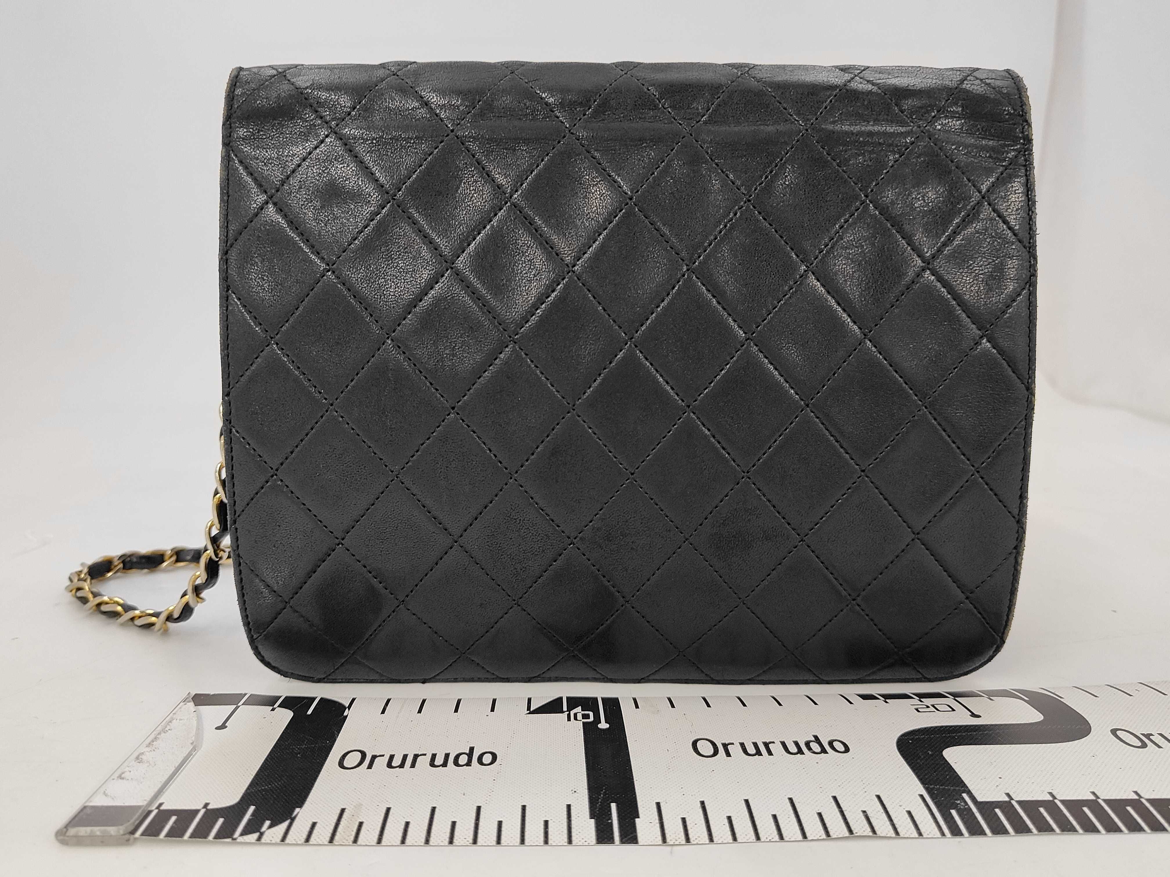 Chain Shoulder Bag / Matelassé / Black / Push-Lock Shoulder Bag — view 2