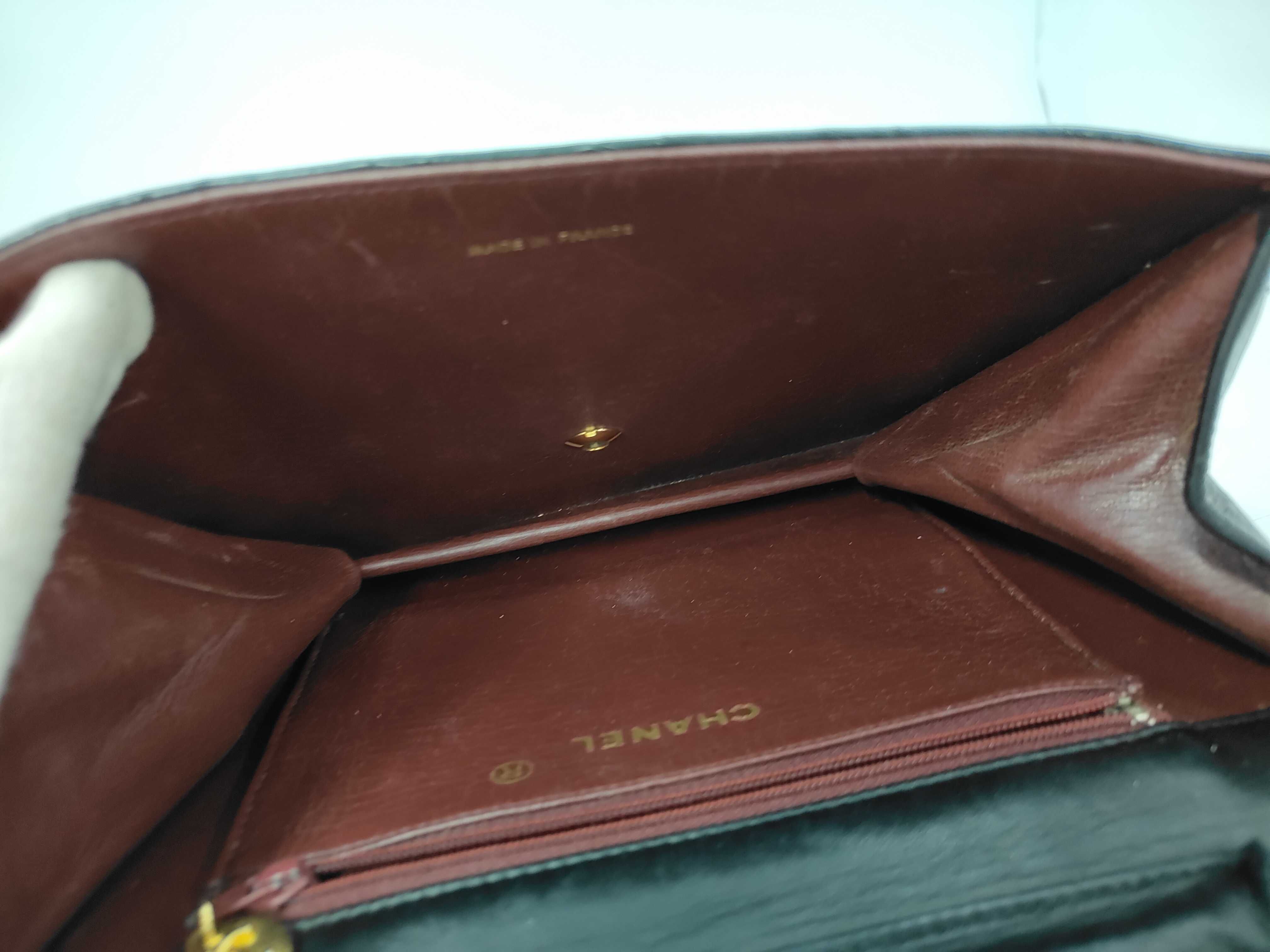 Chain Shoulder Bag / Matelassé / Black / Push-Lock Shoulder Bag — view 10