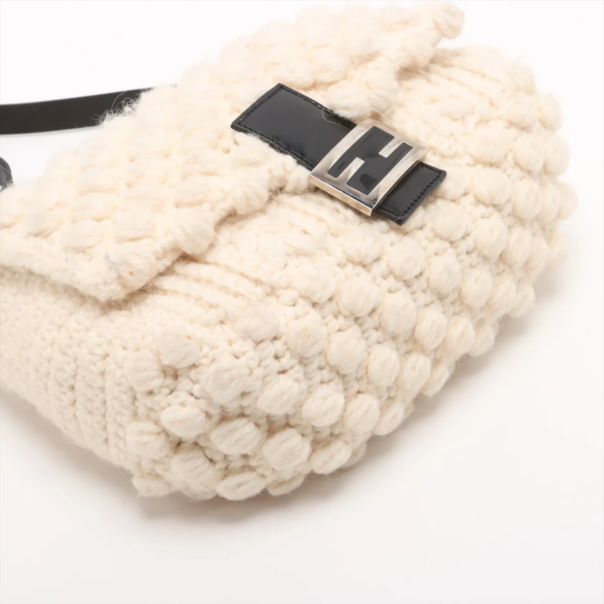 Mamma Bucket Knit x Leather Shoulder Bag White x Black — view 4