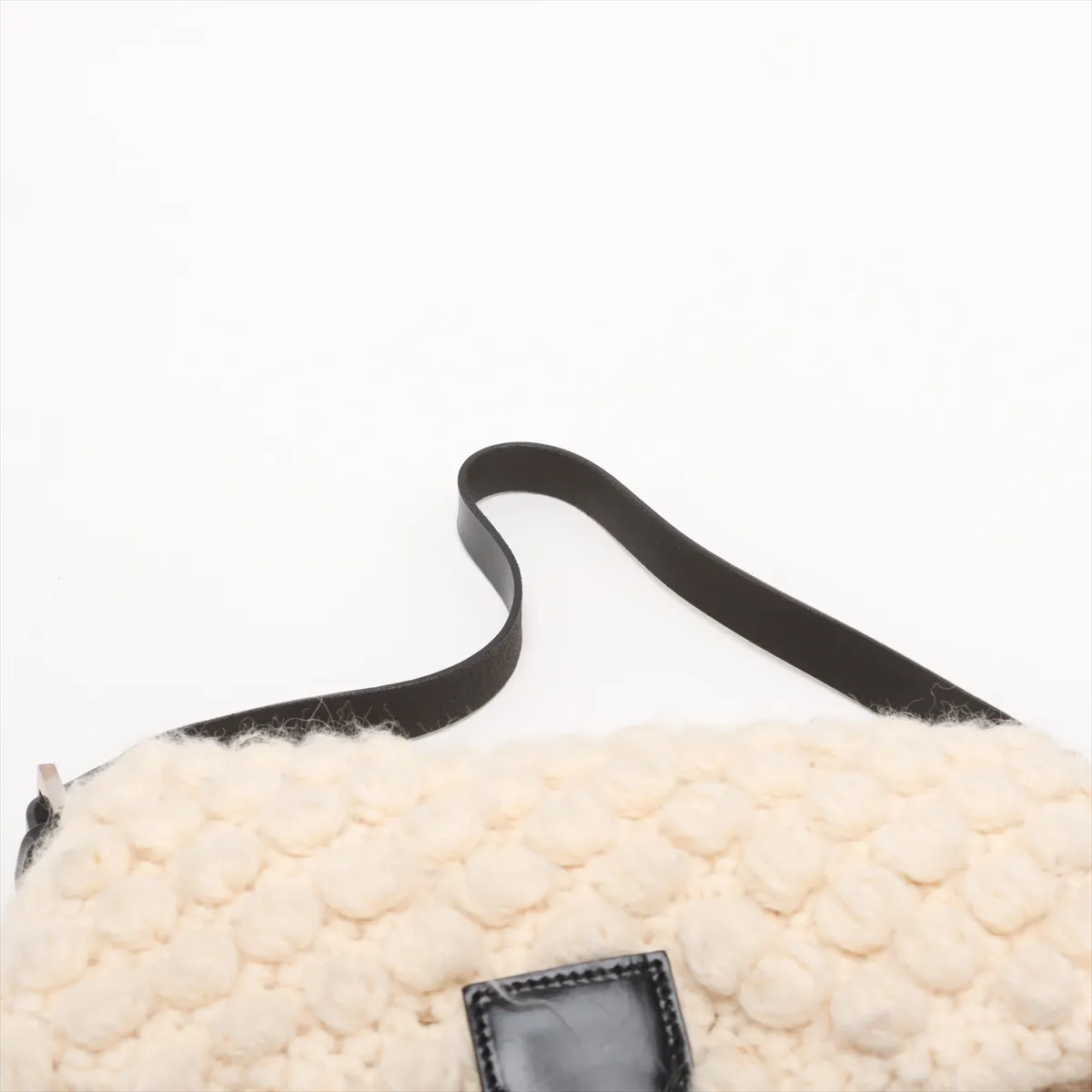 Mamma Bucket Knit x Leather Shoulder Bag White x Black — view 6